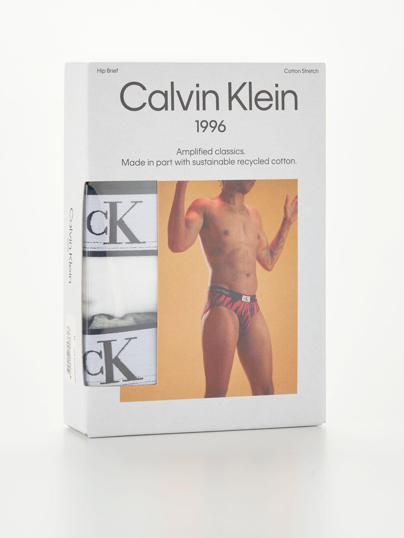 calvin-klein-calvin-klein-3pk-briefs-blackwhitegreyoutfit