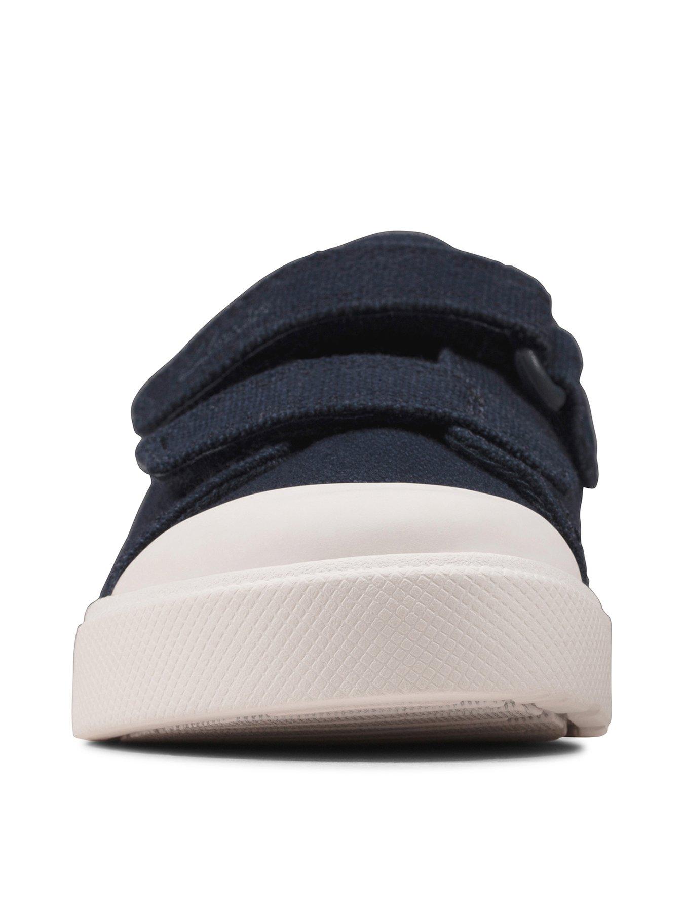 Clarks childrens canvas sale shoes