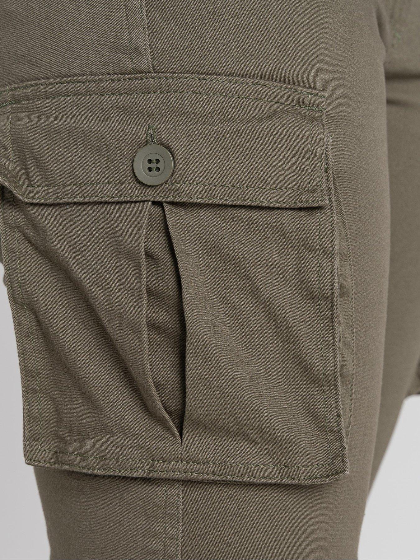 craghoppers-araby-cargo-trousers-khakioutfit