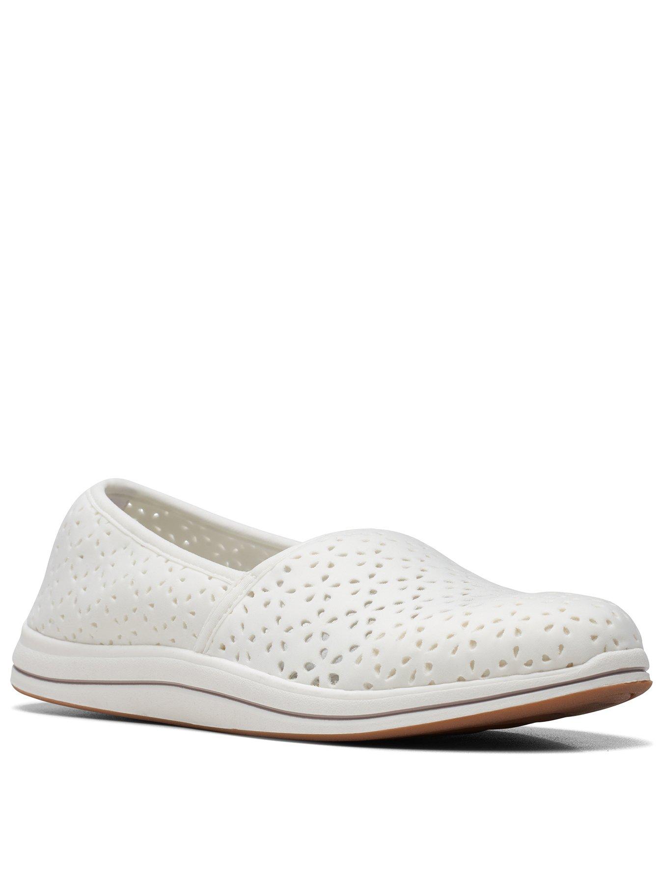 Clarks hot sale white shoes