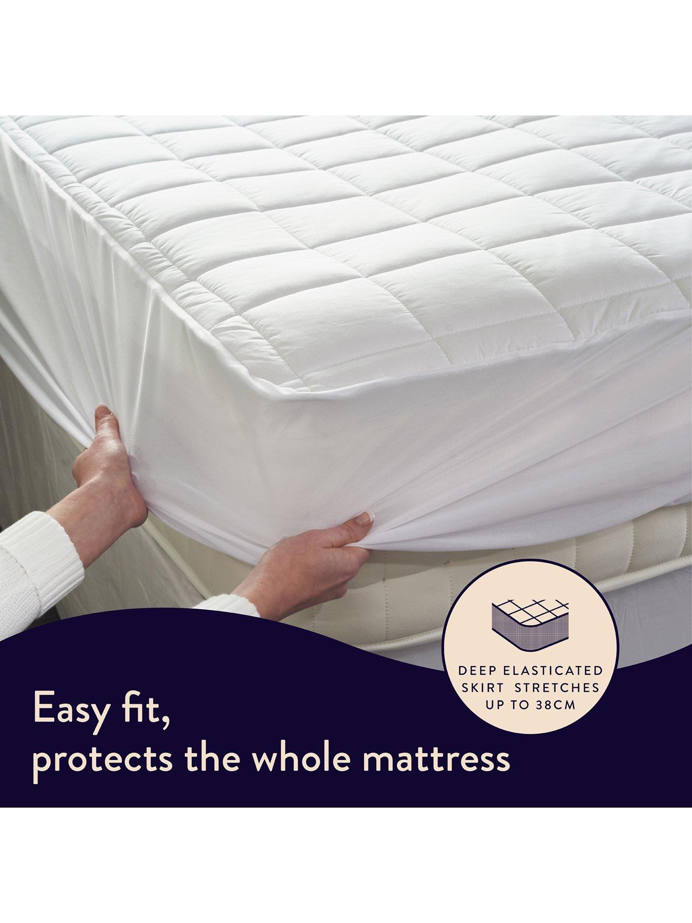 dreamland-snowed-in-cotton-electric-mattress-protectoroutfit