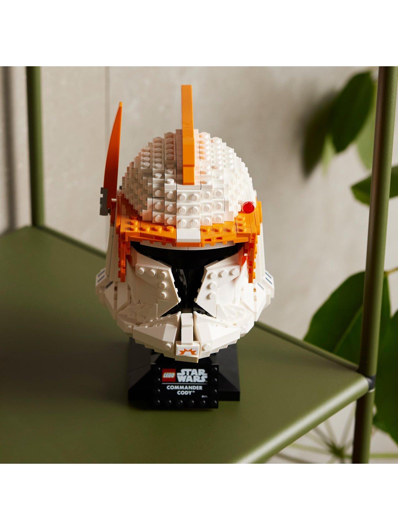 Image 4 of 8 of LEGO Star Wars Clone Commander Cody&trade; Helmet 75350