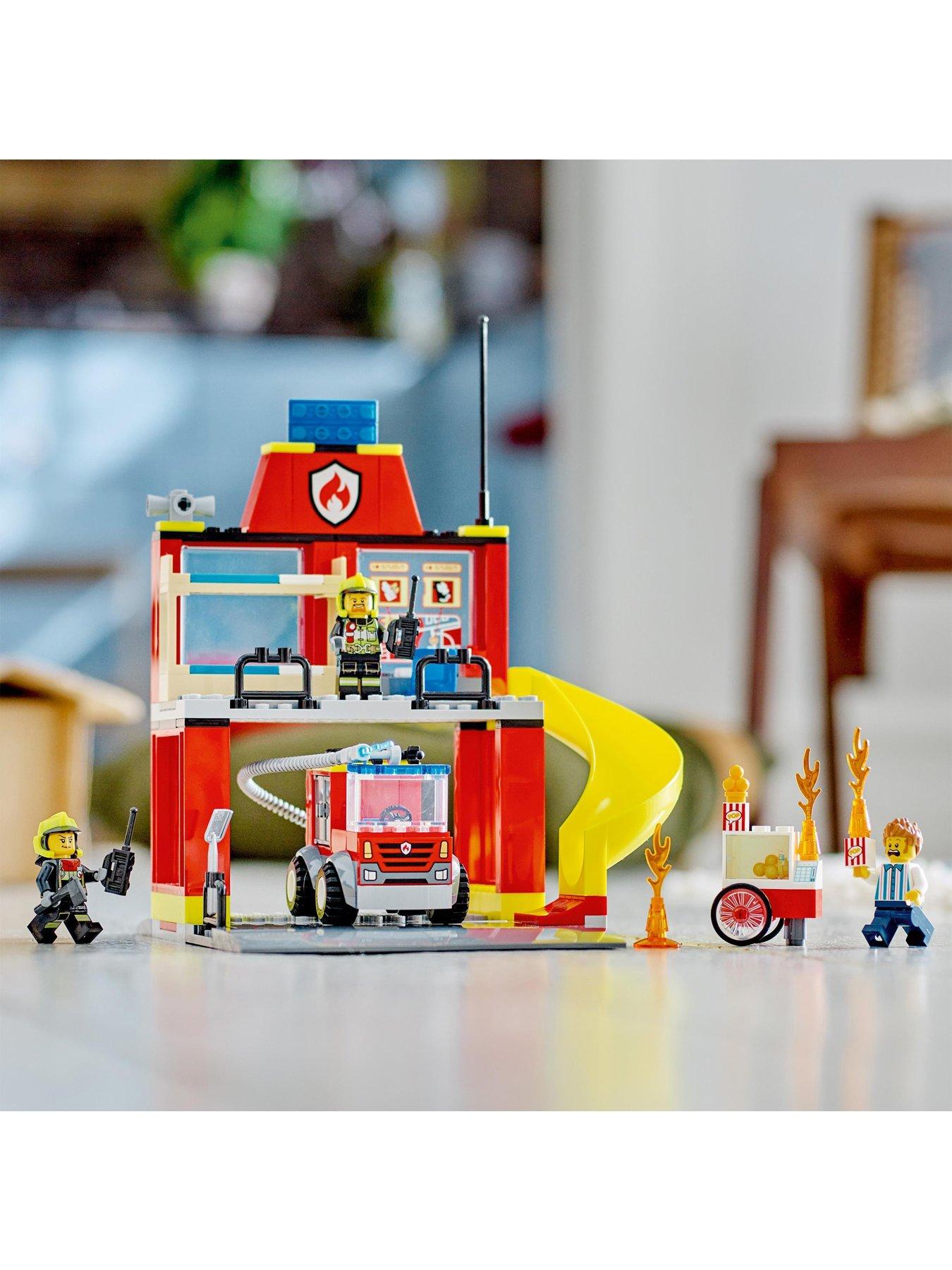 lego-city-fire-station-and-fire-engine-toys-60375detail