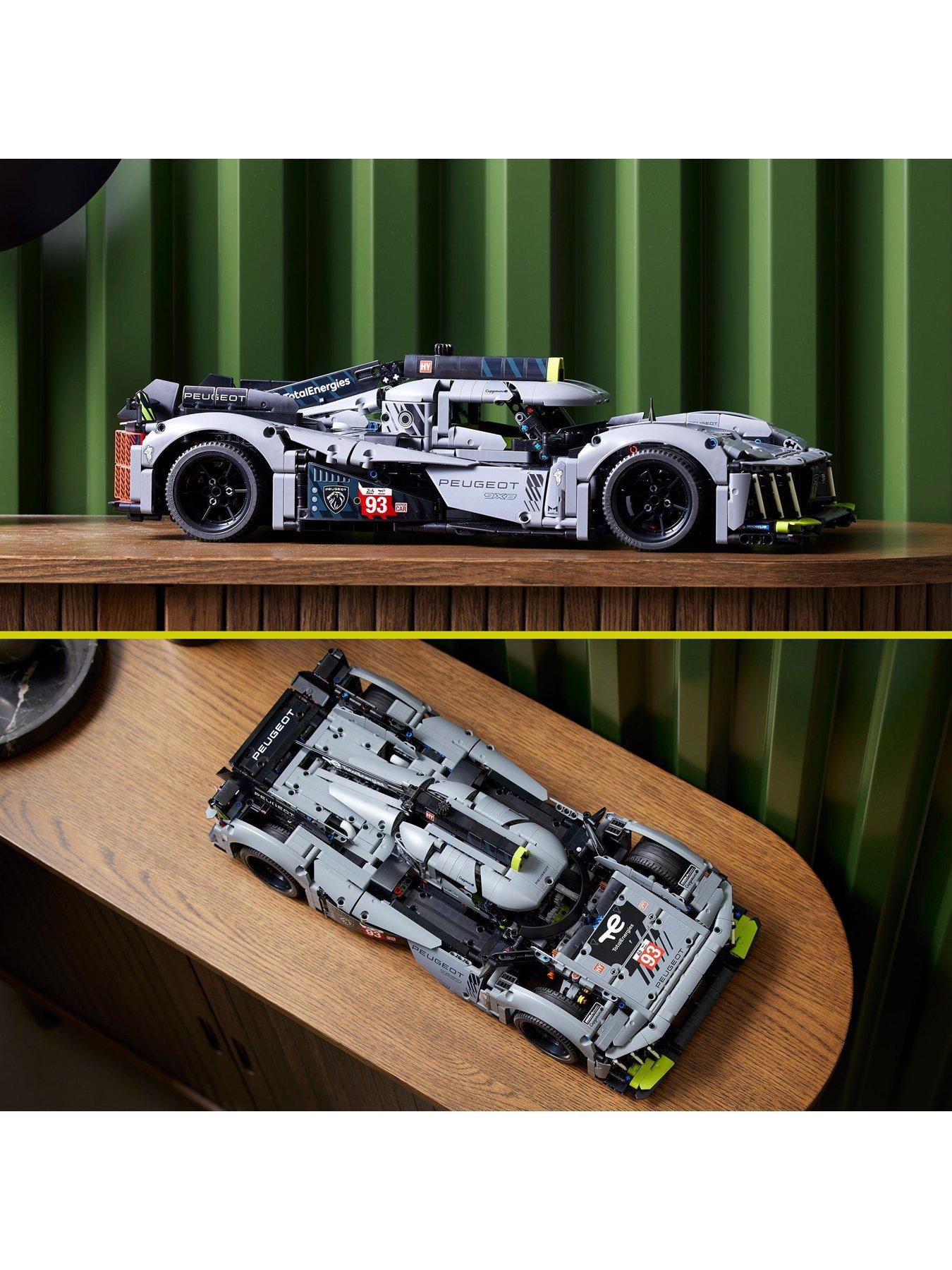 Image 3 of 7 of LEGO Technic PEUGEOT 9X8 24H Le Mans Hybrid Hypercar