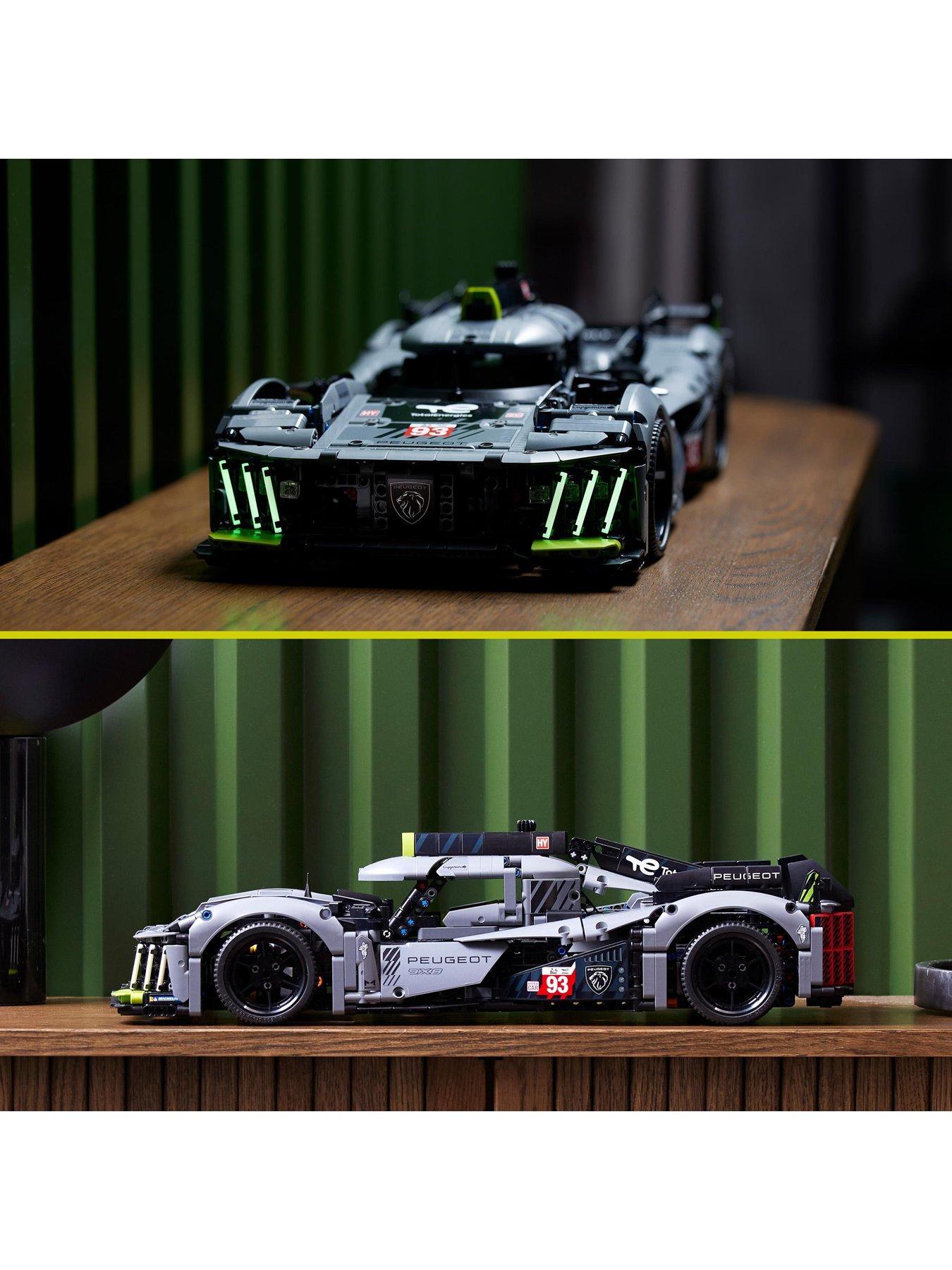 Image 4 of 7 of LEGO Technic PEUGEOT 9X8 24H Le Mans Hybrid Hypercar