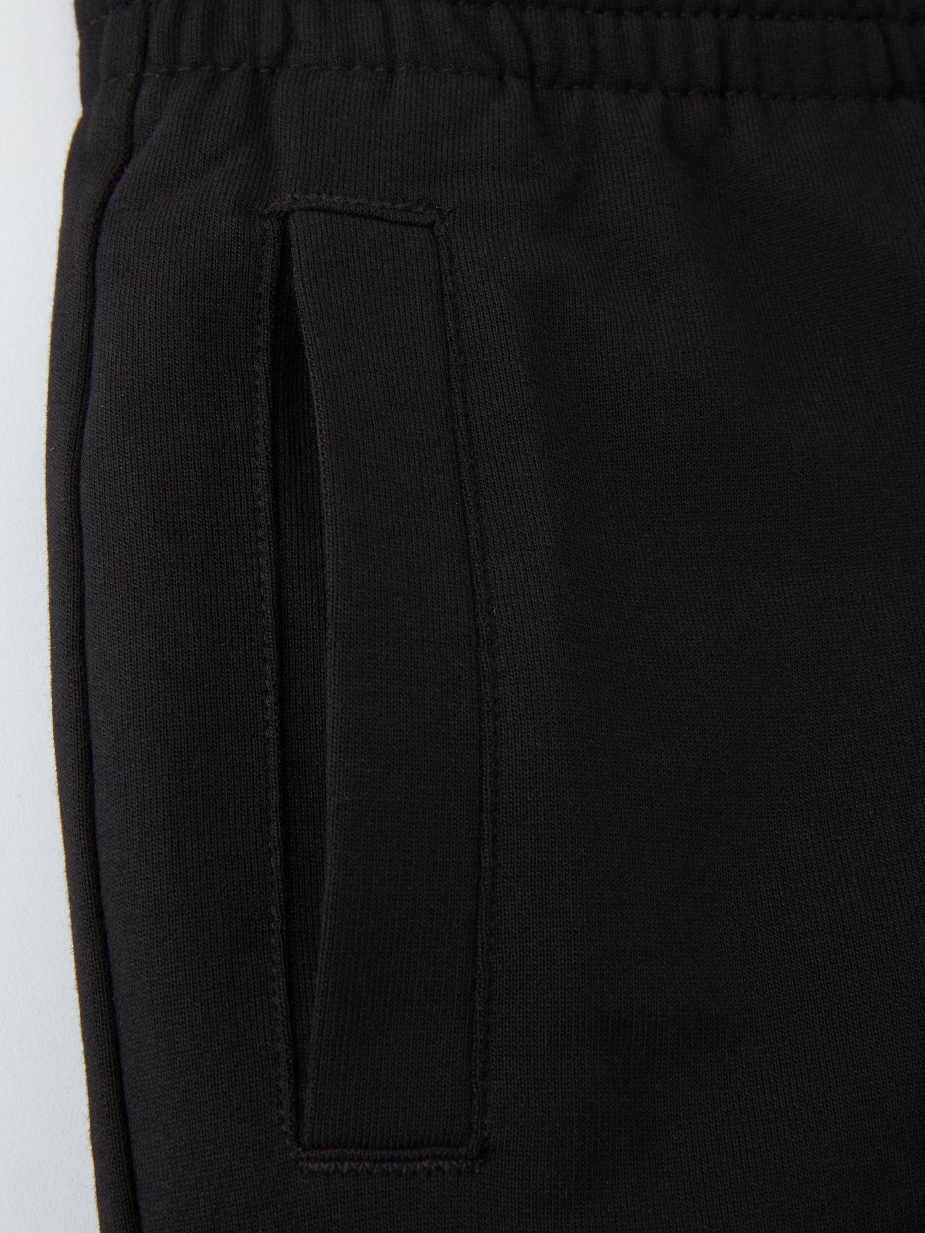 ea7-emporio-armani-boys-core-id-jog-shorts-blackdetail