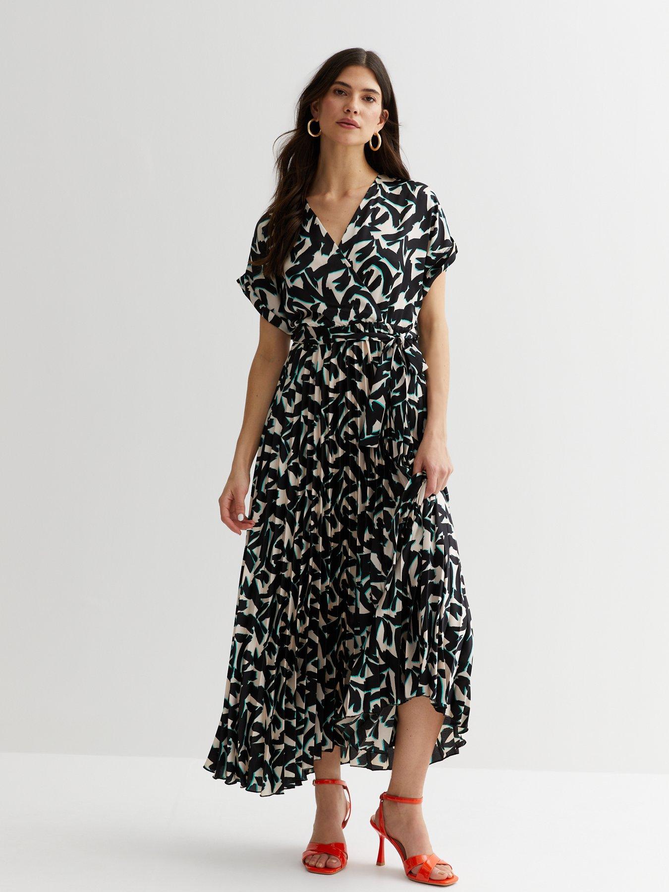 Midi wrap clearance dress short sleeve