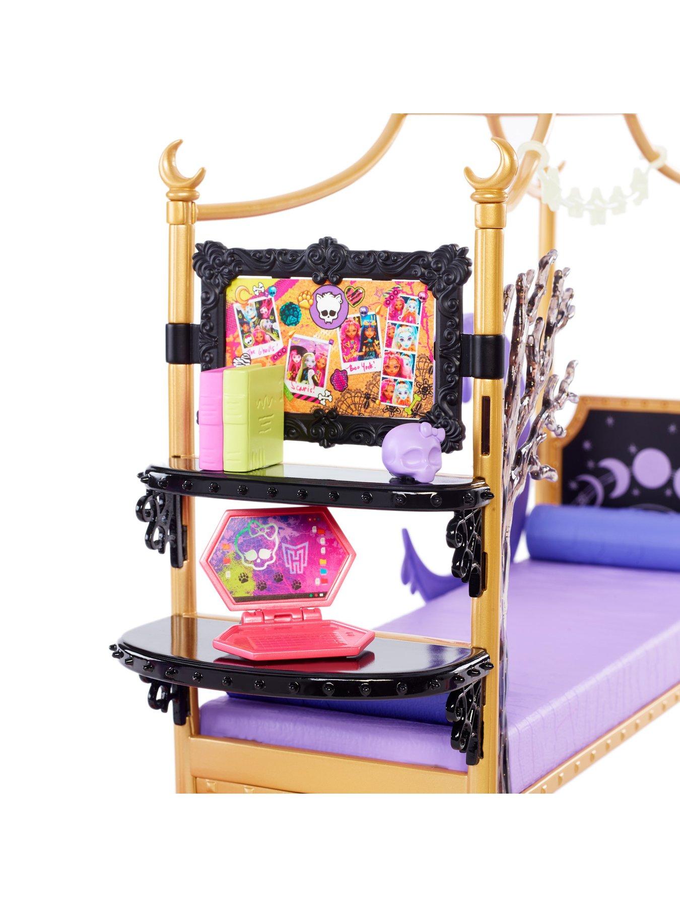 monster-high-clawdeen-wolf-bedroom-playsetoutfit