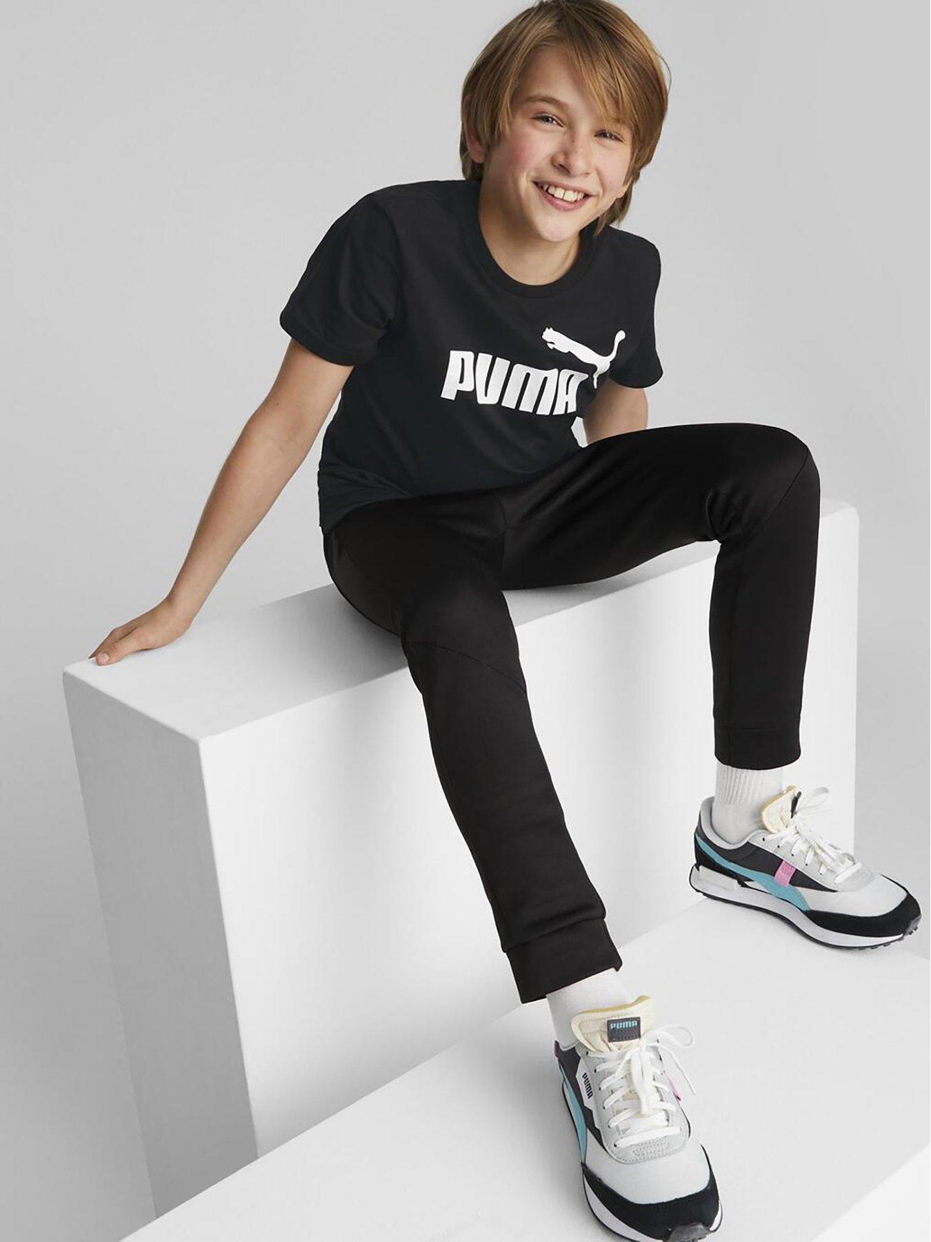 puma-boys-essentials-logo-tee-blackstillFront