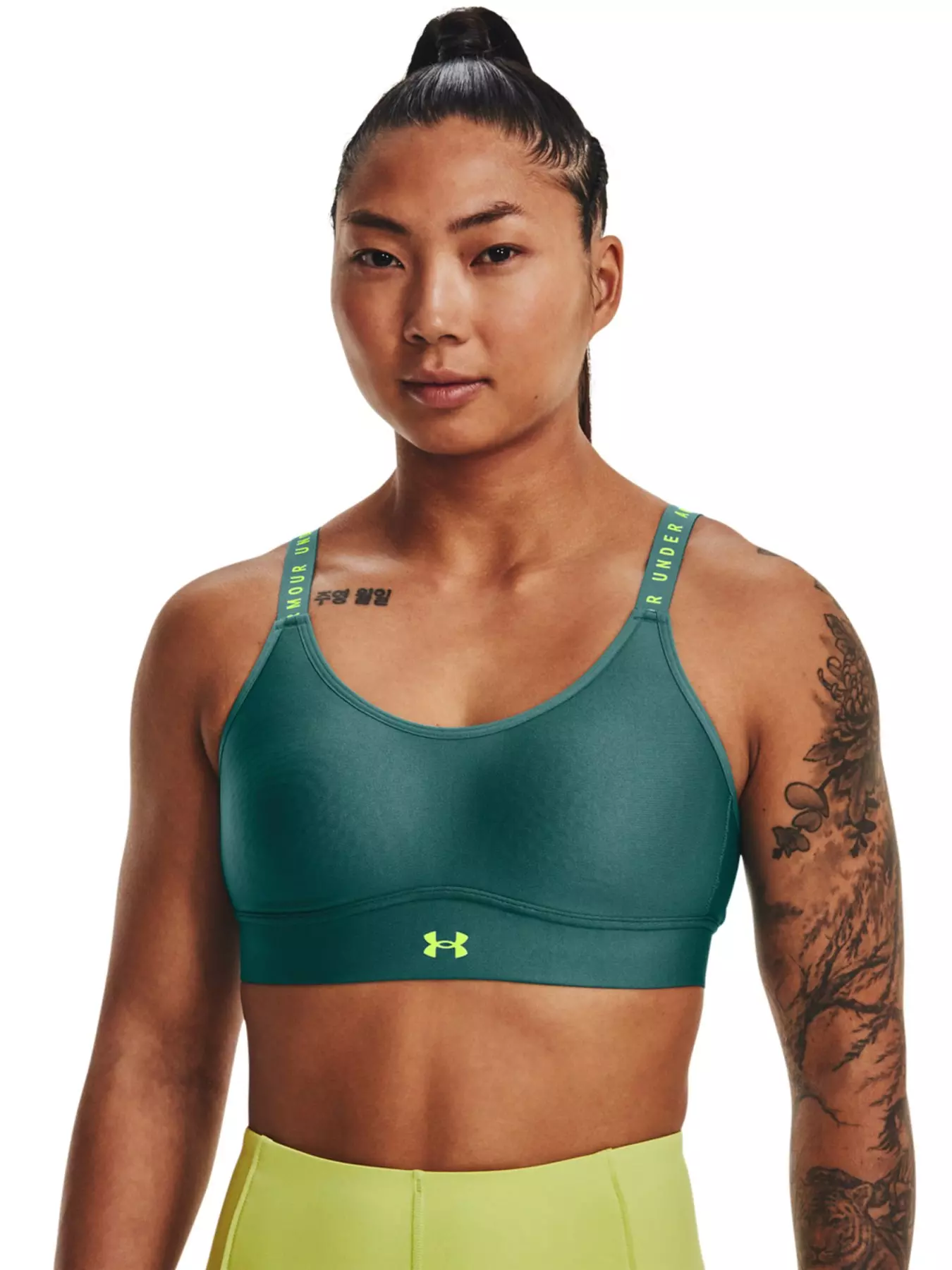 HeatGear Infinity Medium Impact Ribbed Sports Bra  Sports bra, Pullover  styling, Under armour women