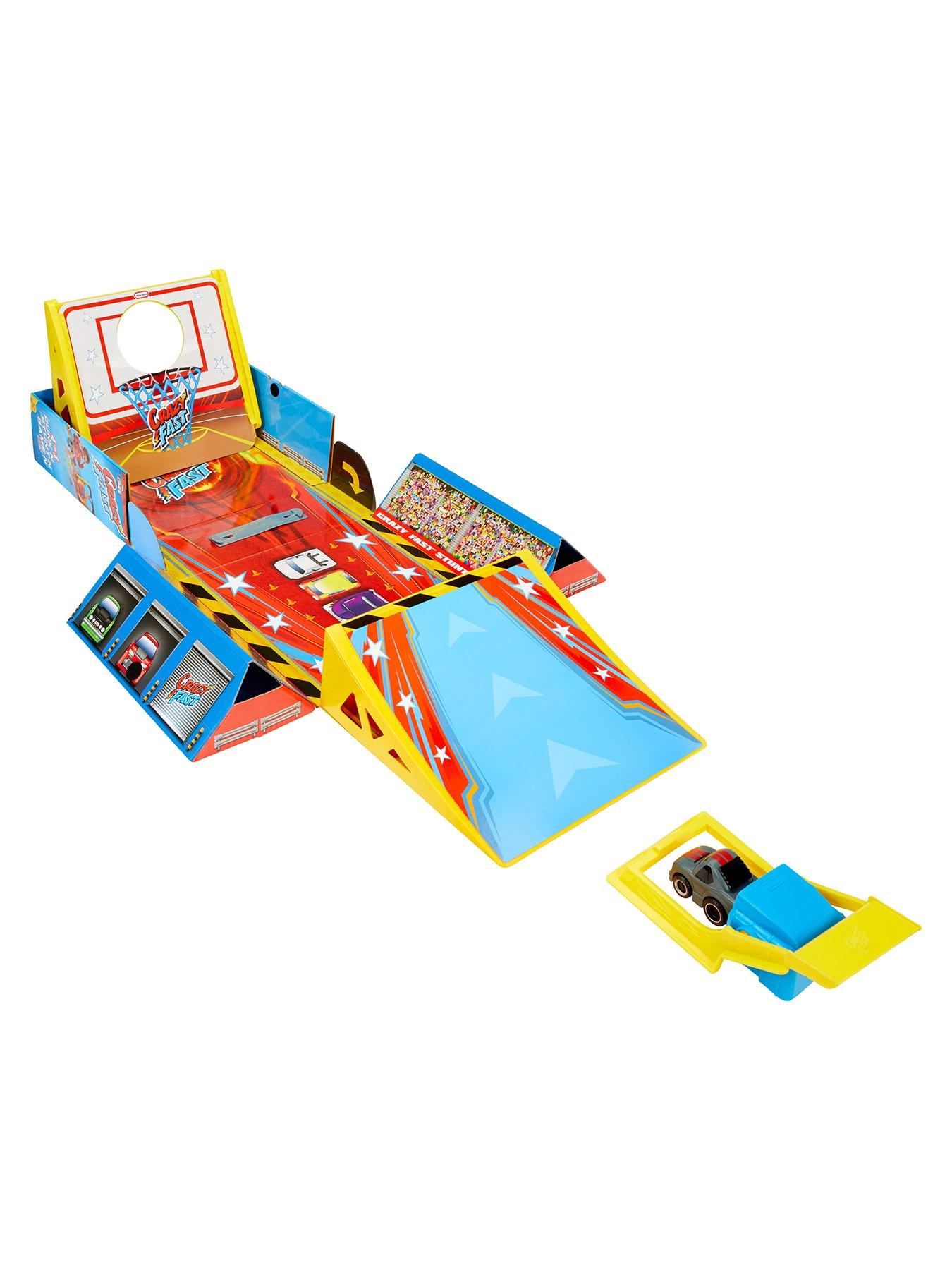 little-tikes-crazy-fast-4-in-1-dunkn-stuntn-gamen-setdetail