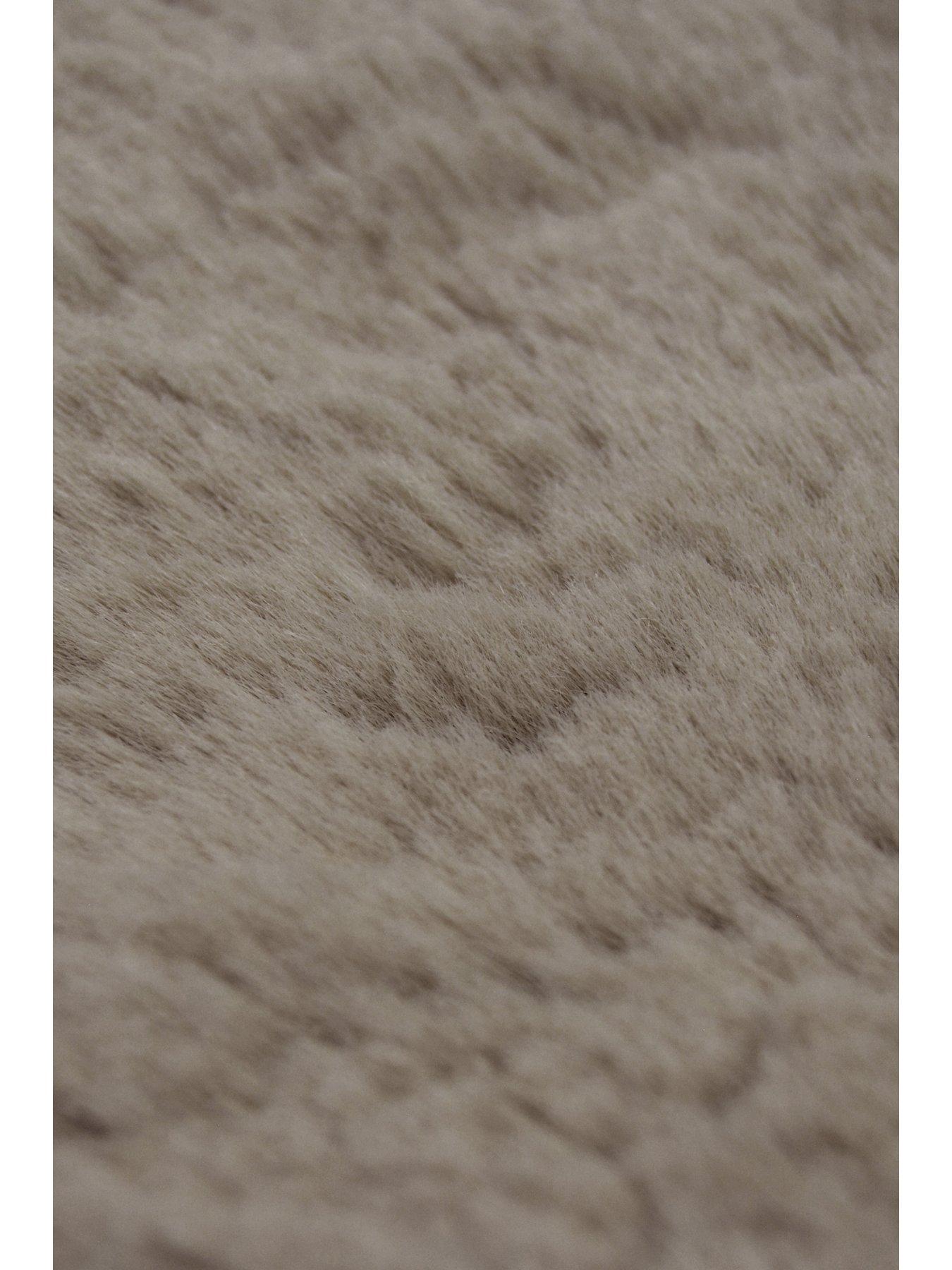 very-home-luxury-faux-fur-rug-singleback