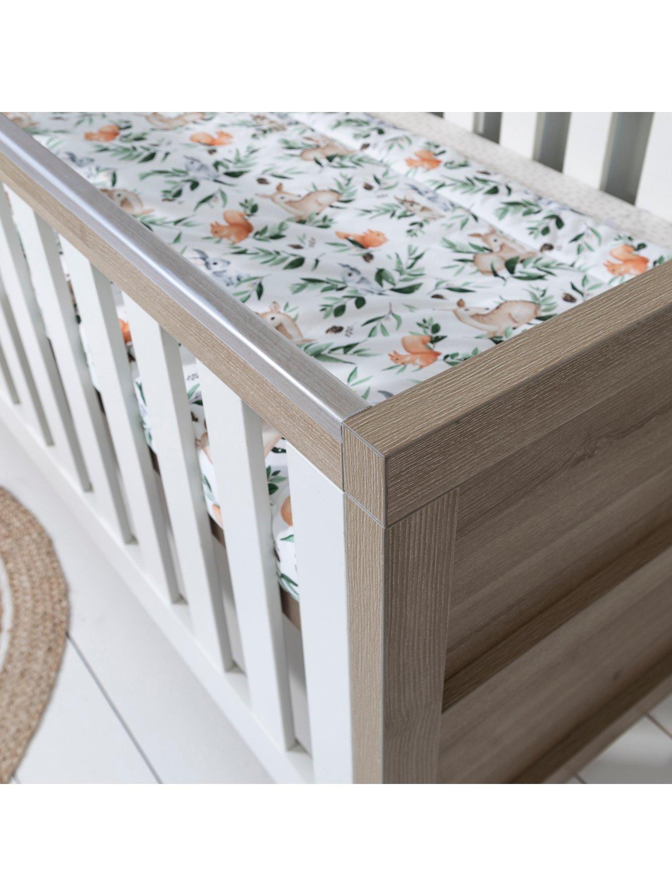 Image 5 of 7 of Tutti Bambini Modena 3 in 1 Cot bed - White/Oak
