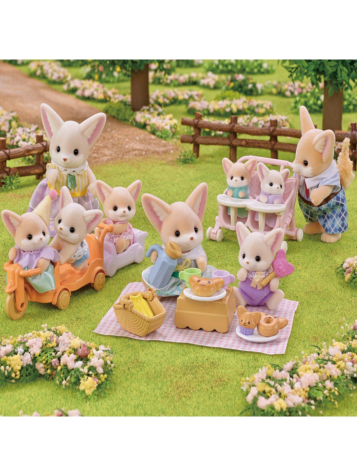 sylvanian-families-sunny-picnic-set-fennec-fox-sister-babyoutfit