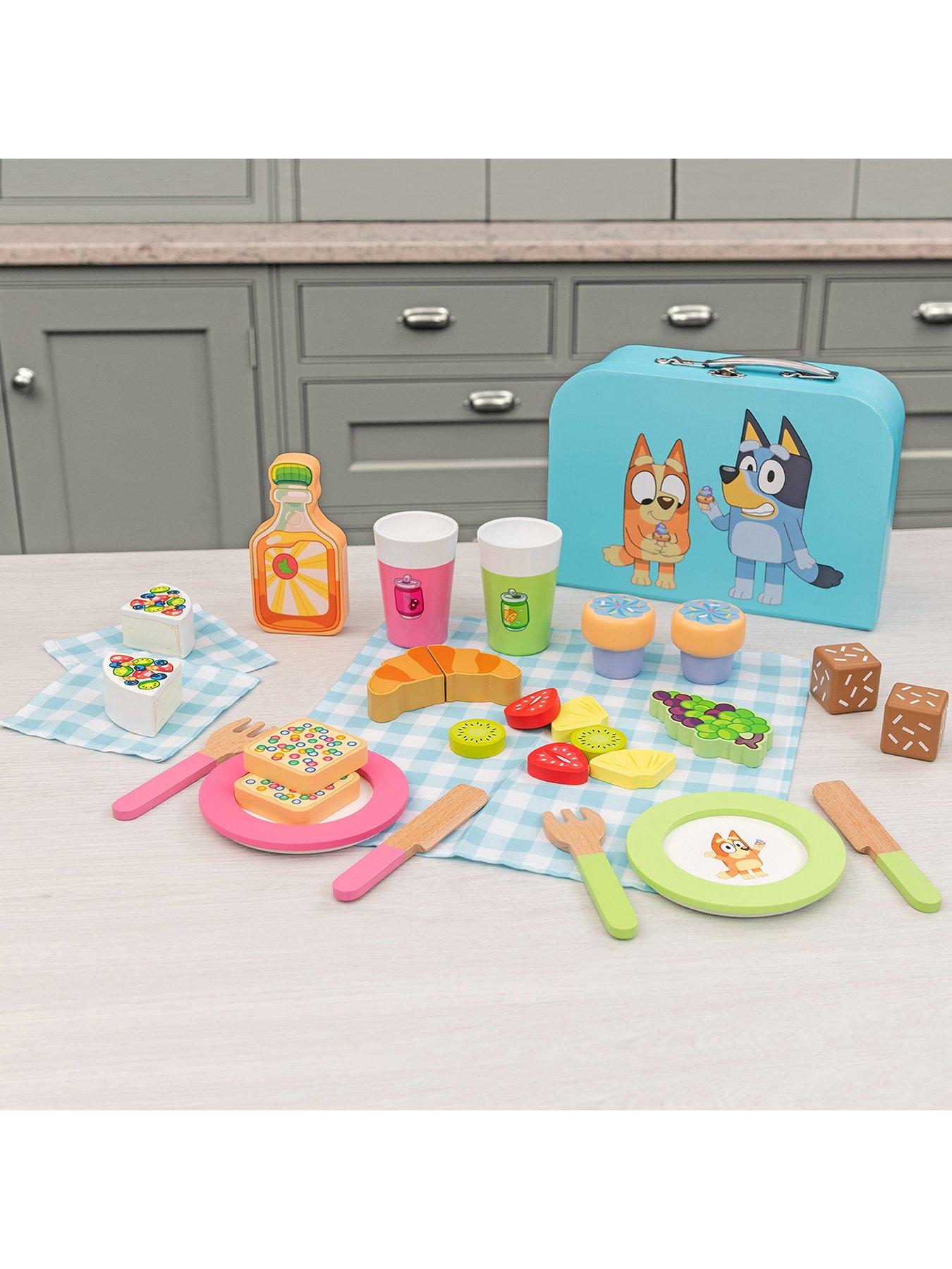 Image 3 of 6 of Bluey Picnic Set