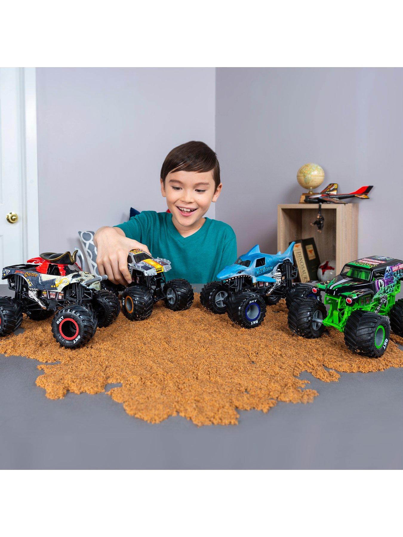 monster-jam-monster-jam-124-diecast-solid-batmandetail