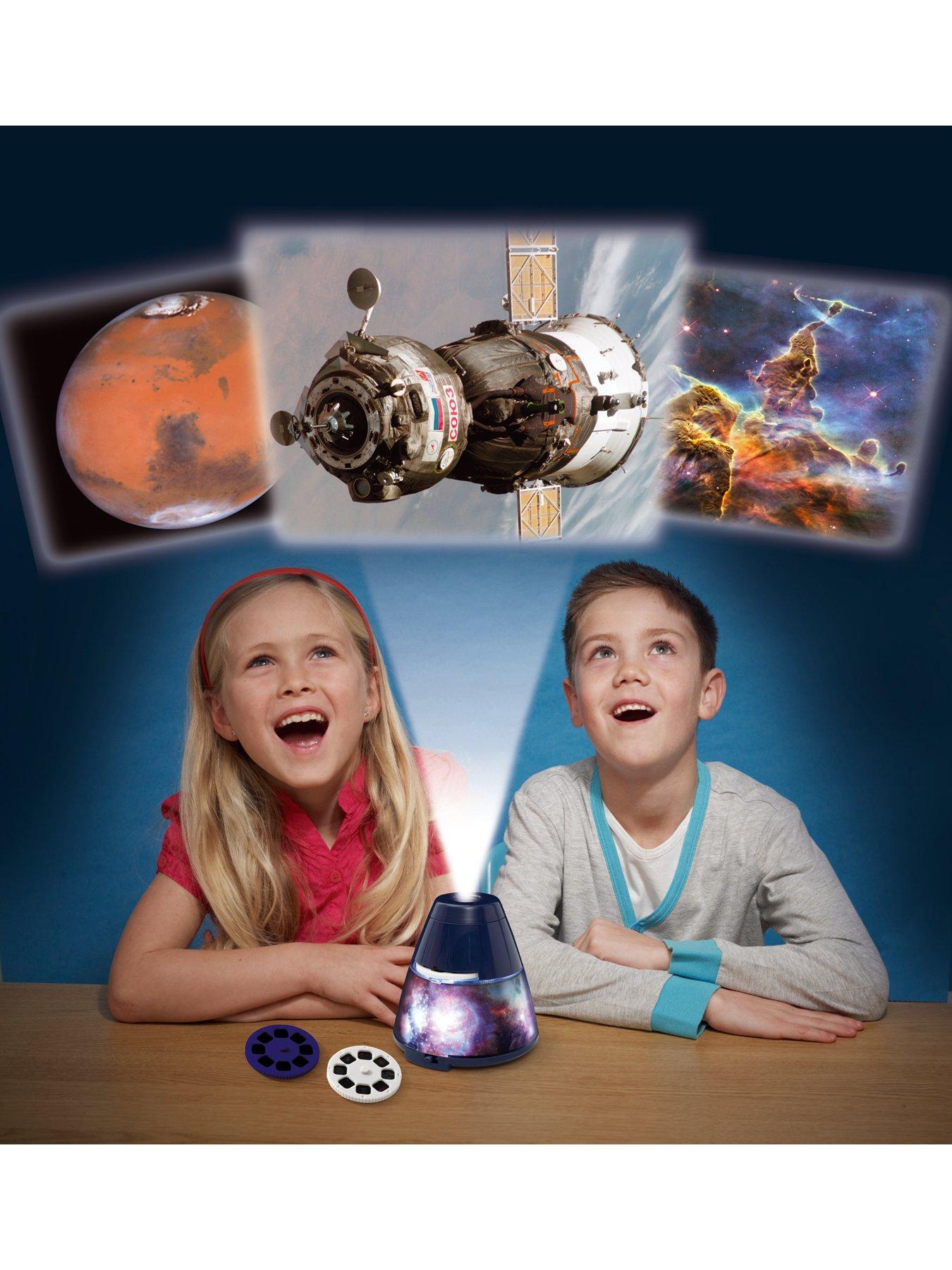 brainstorm-toys-space-explorer-room-projectoroutfit