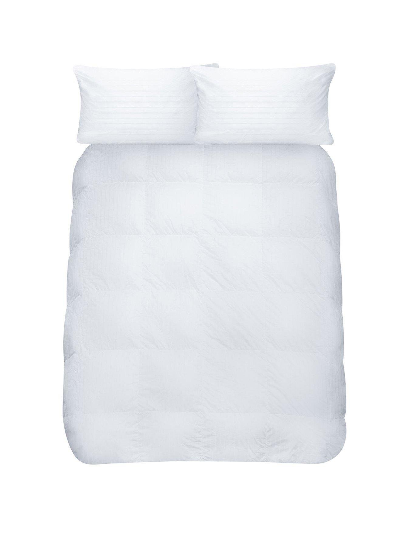 laura-ashley-duck-feather-and-down-135-tog-duvet-white