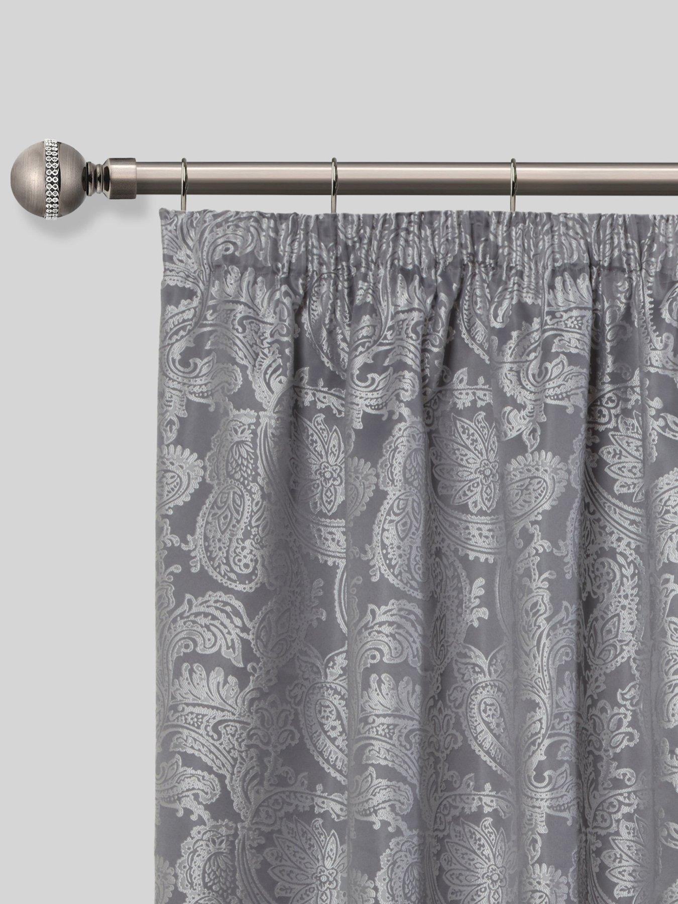 very-home-extendable-curtain-pole-kit-with-bling-finialsoutfit