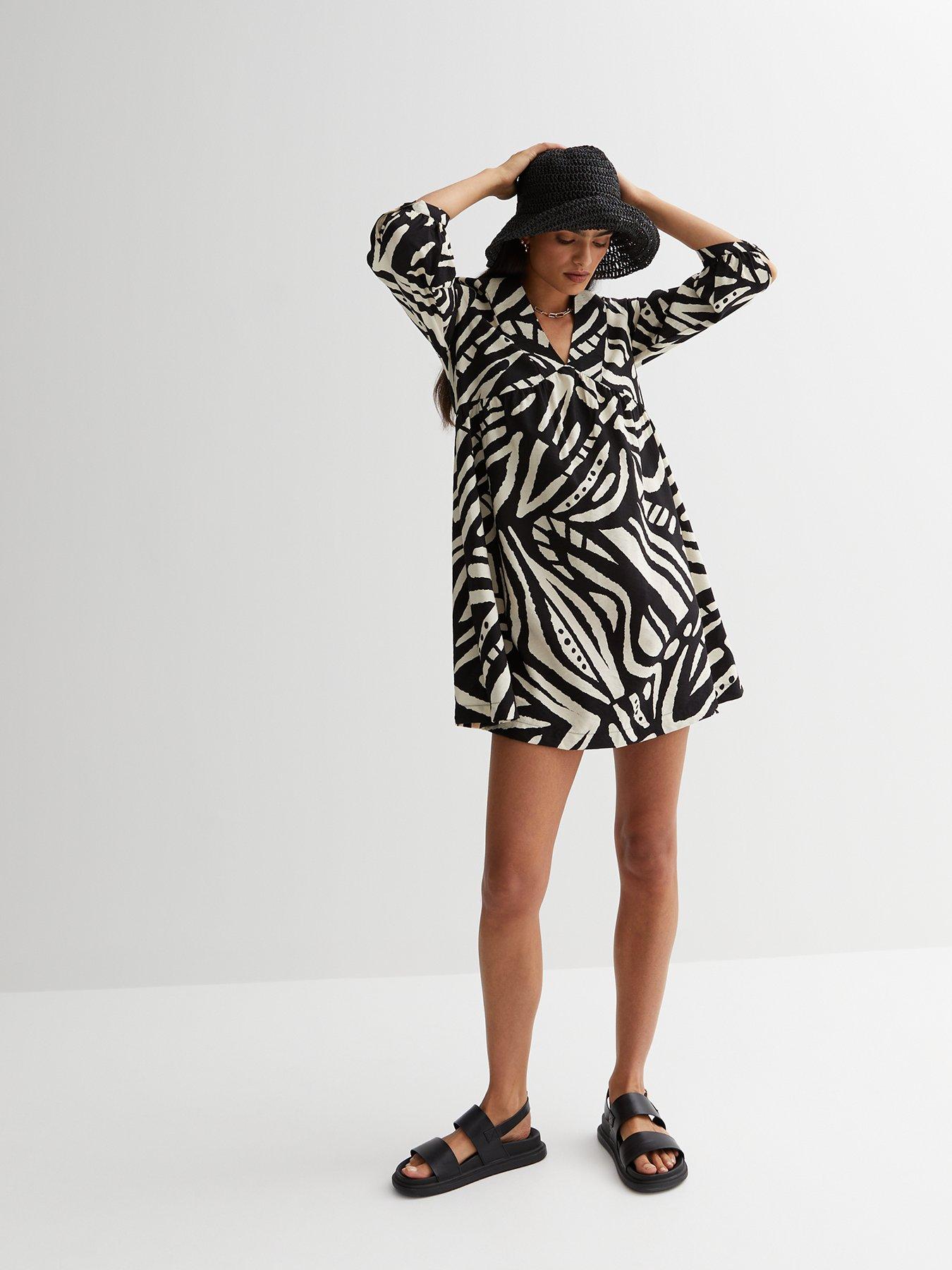 new-look-black-abstract-mini-smock-dressback