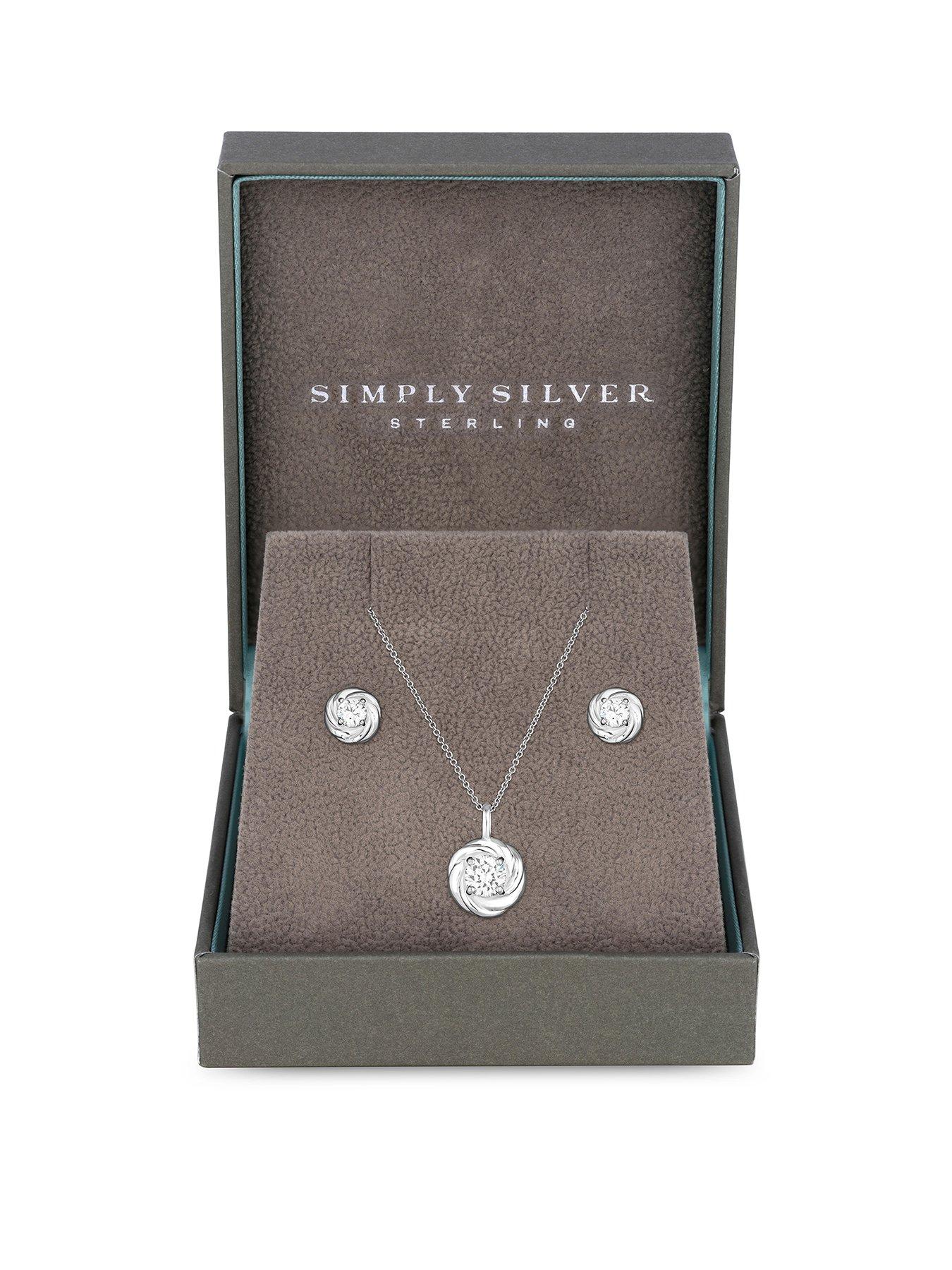 Buy quality 925 Sterling Silver Premium Chain Pendant Set With Exclusive  Diamonds in Ahmedabad