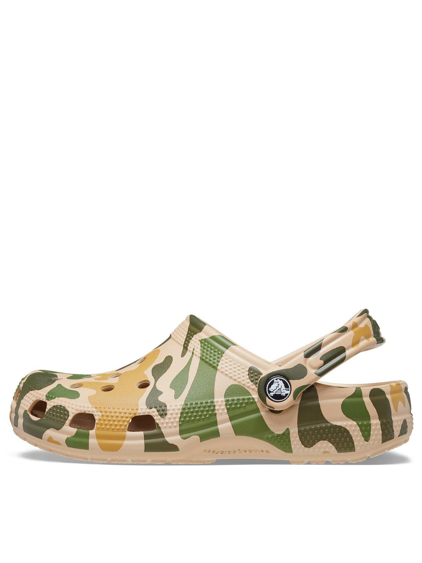 Crocs classic printed online camo clog