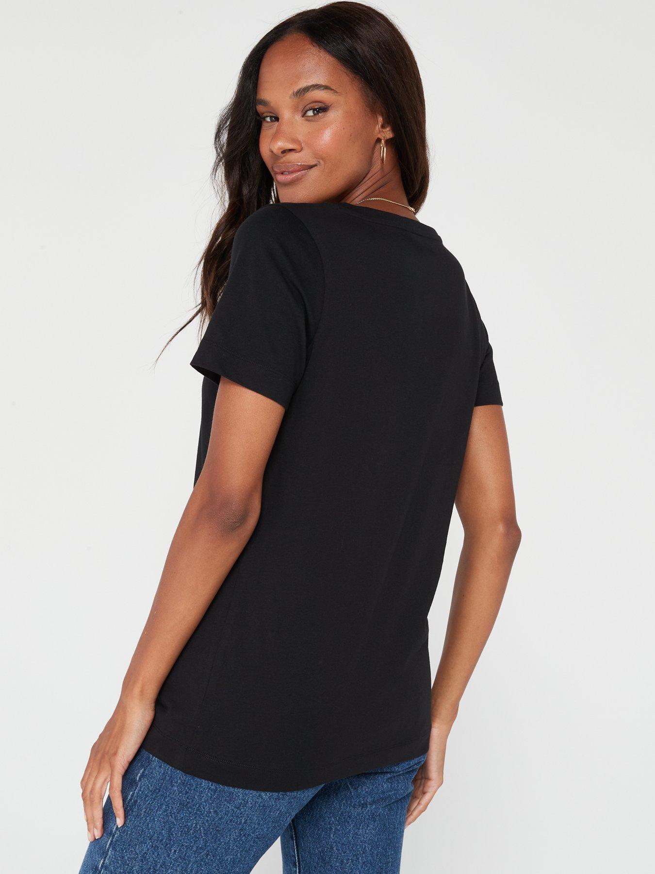 everyday-the-essential-v-neck-t-shirt-blackstillFront