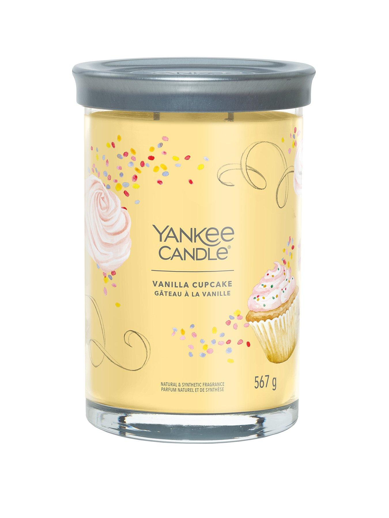 yankee-candle-signature-collection-large-tumbler-candle-ndash-vanilla-cupcake