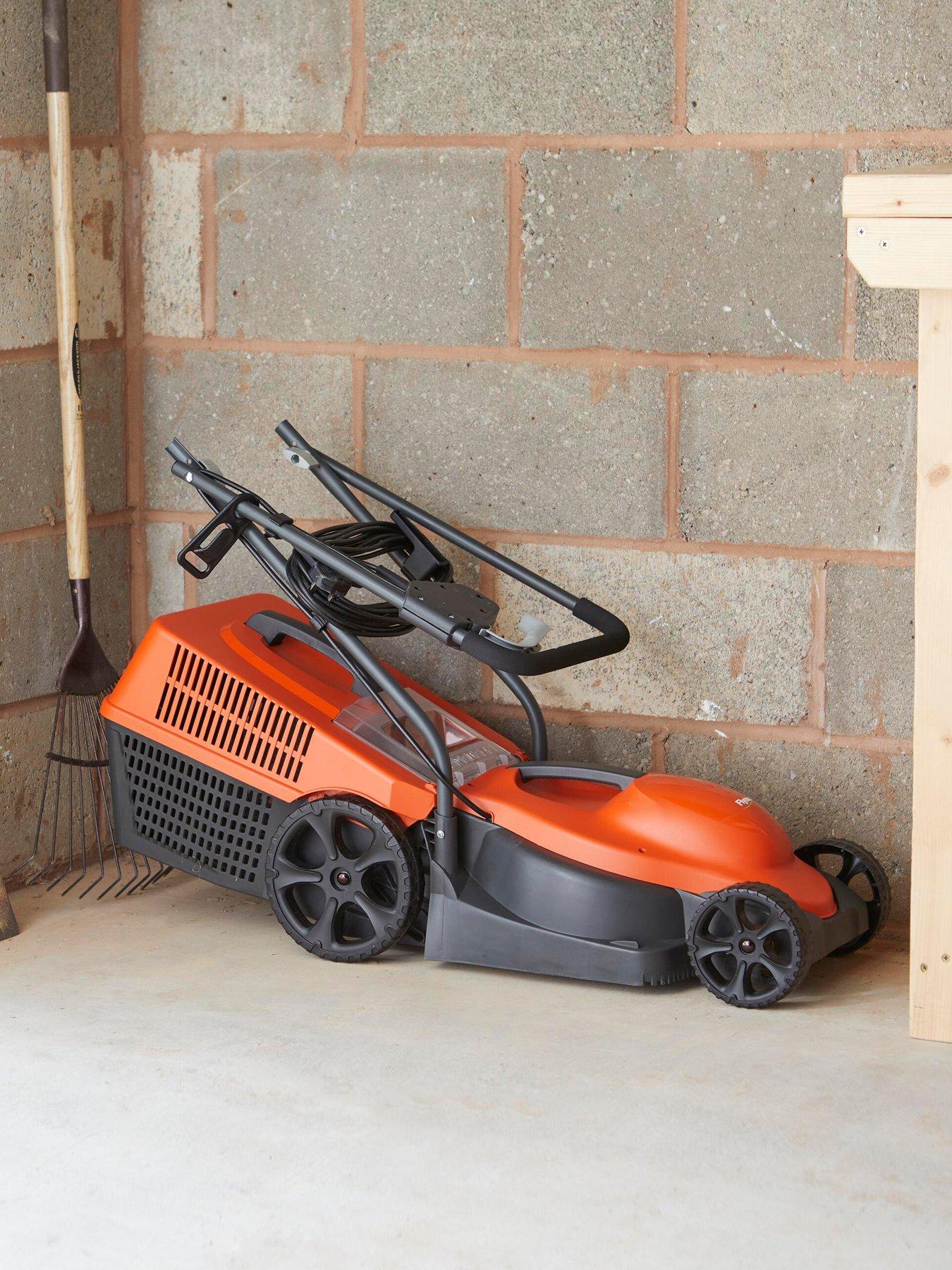 Image 7 of 7 of Flymo SimpliMow 320V