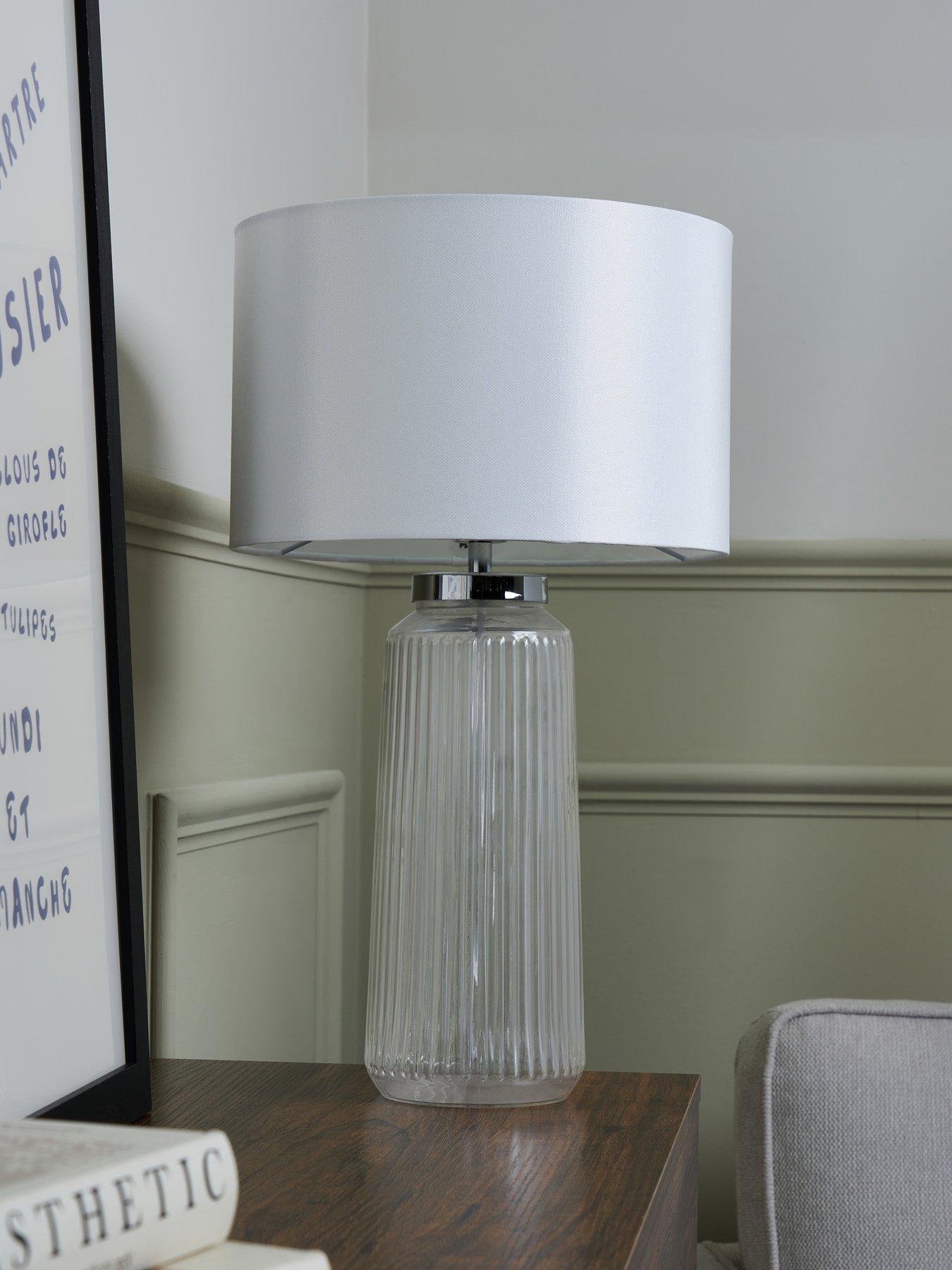 the-very-collection-rei-ribbed-glass-base-table-lampoutfit