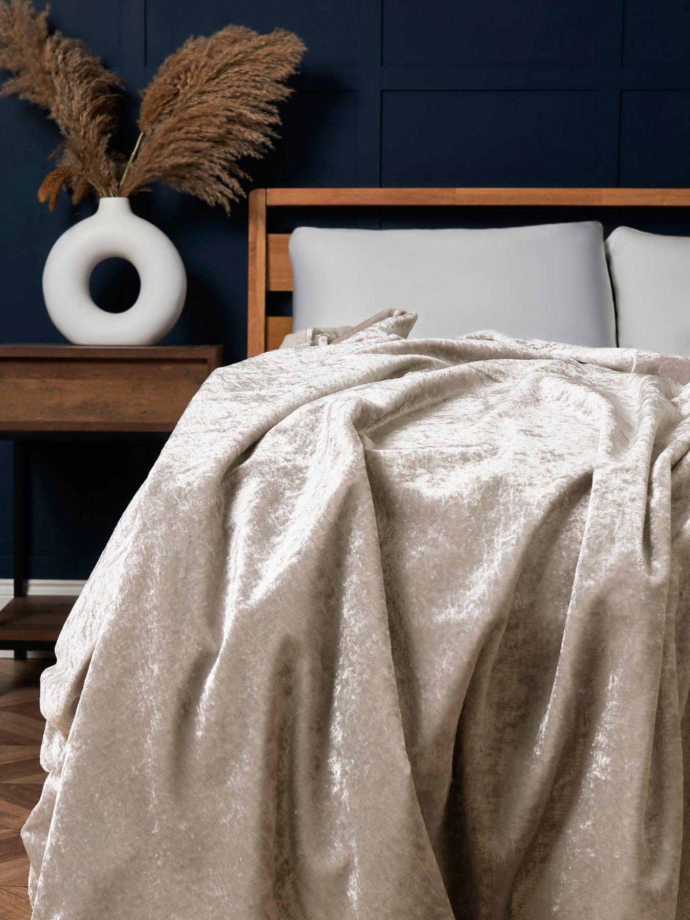 undefined Crushed Velvet Throw - Blush