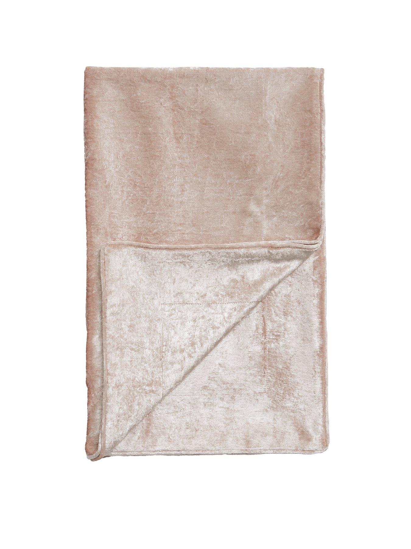 everyday-crushed-velvet-throw-blush