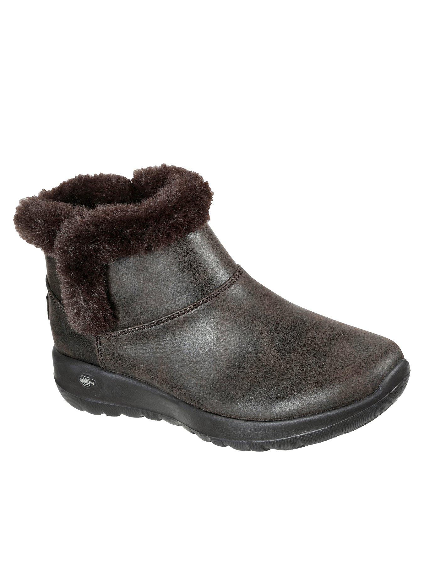 Skechers 2025 boots chugga