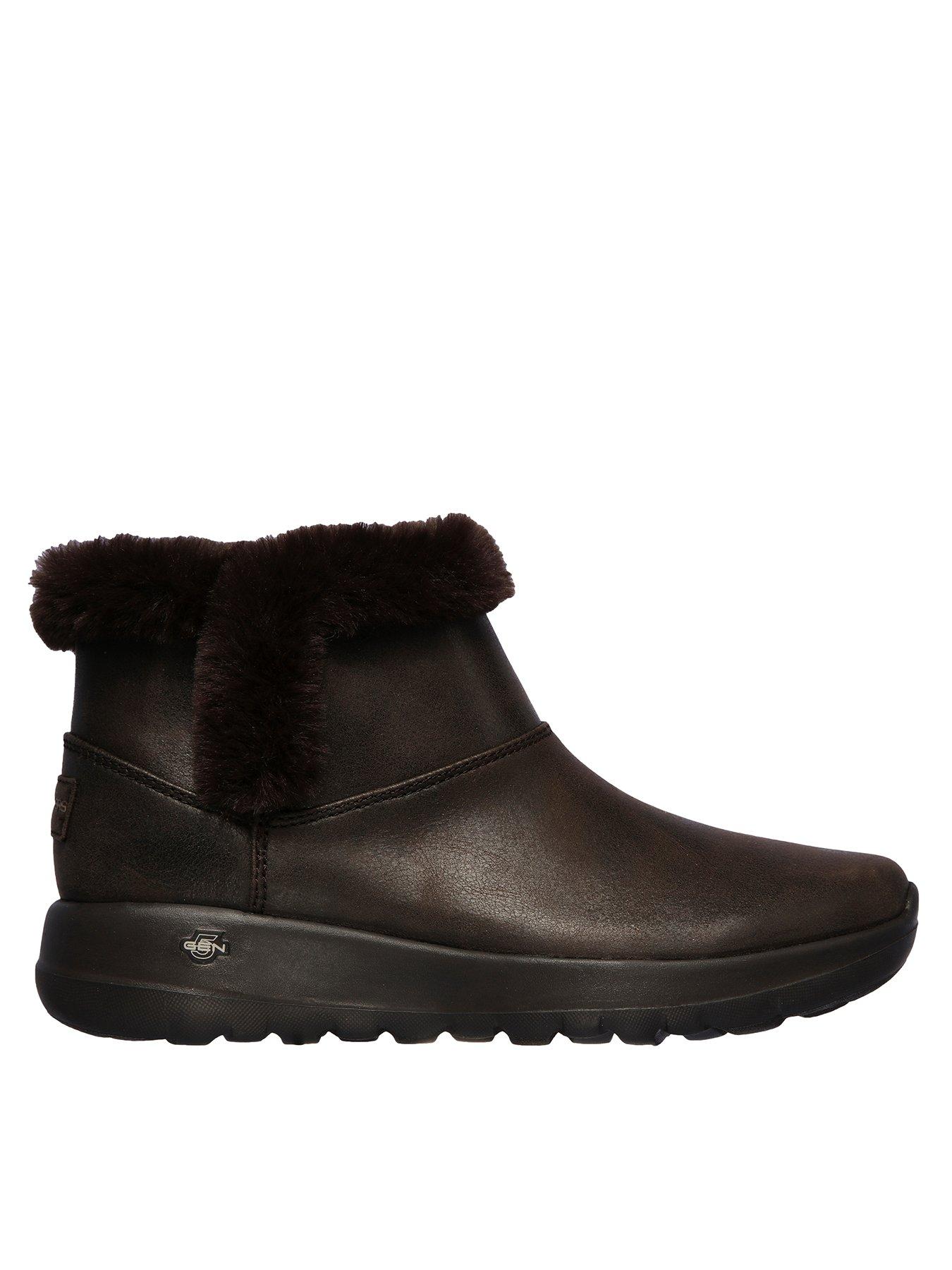 Skechers women's on the outlet go chugga comfort boots