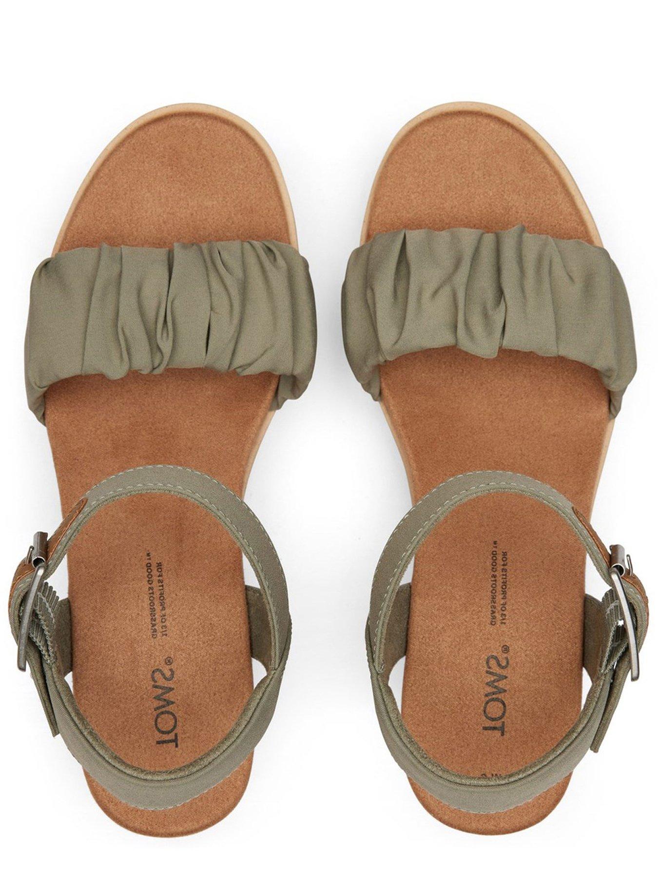 toms-toms-diana-ruch-sandal-greenoutfit