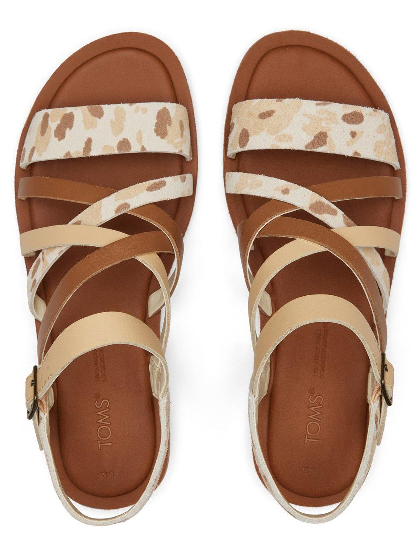 toms-toms-sephina-abstract-cow-printed-leather-sandalsoutfit