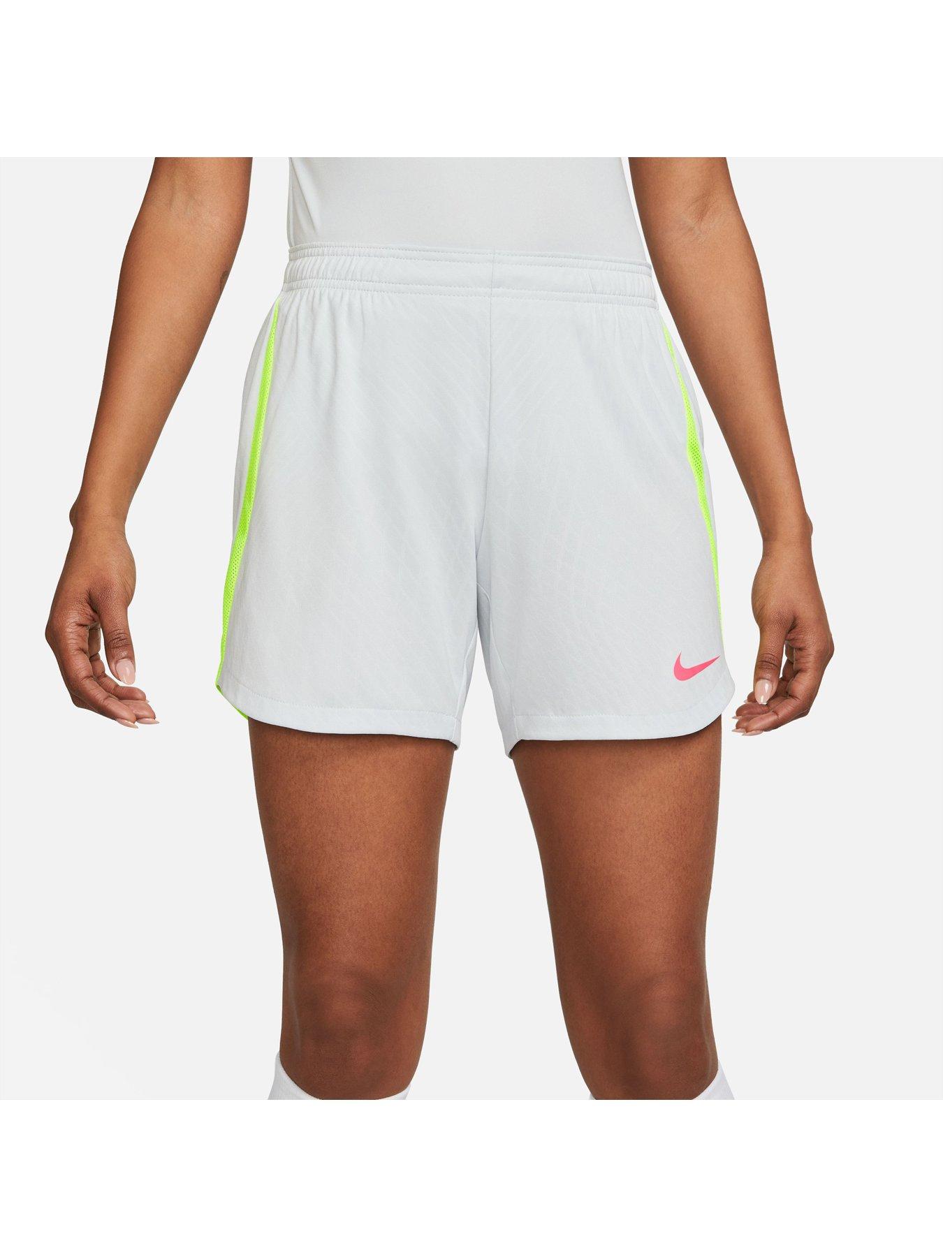 nike-strike-dri-fitnbspshorts-whiteoutfit