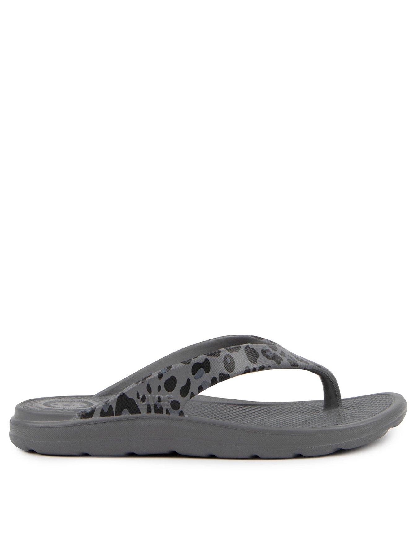 totes-ladies-solbounce-toe-post-sandal-greyfront