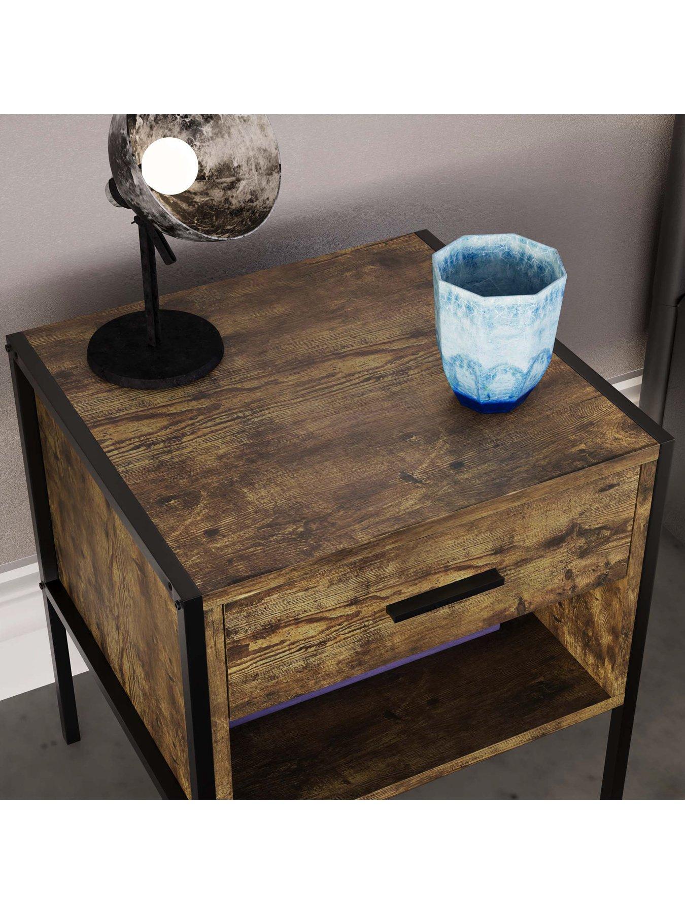 vida-designs-brooklyn-1-drawer-bedside-chest-darknbspoakdetail