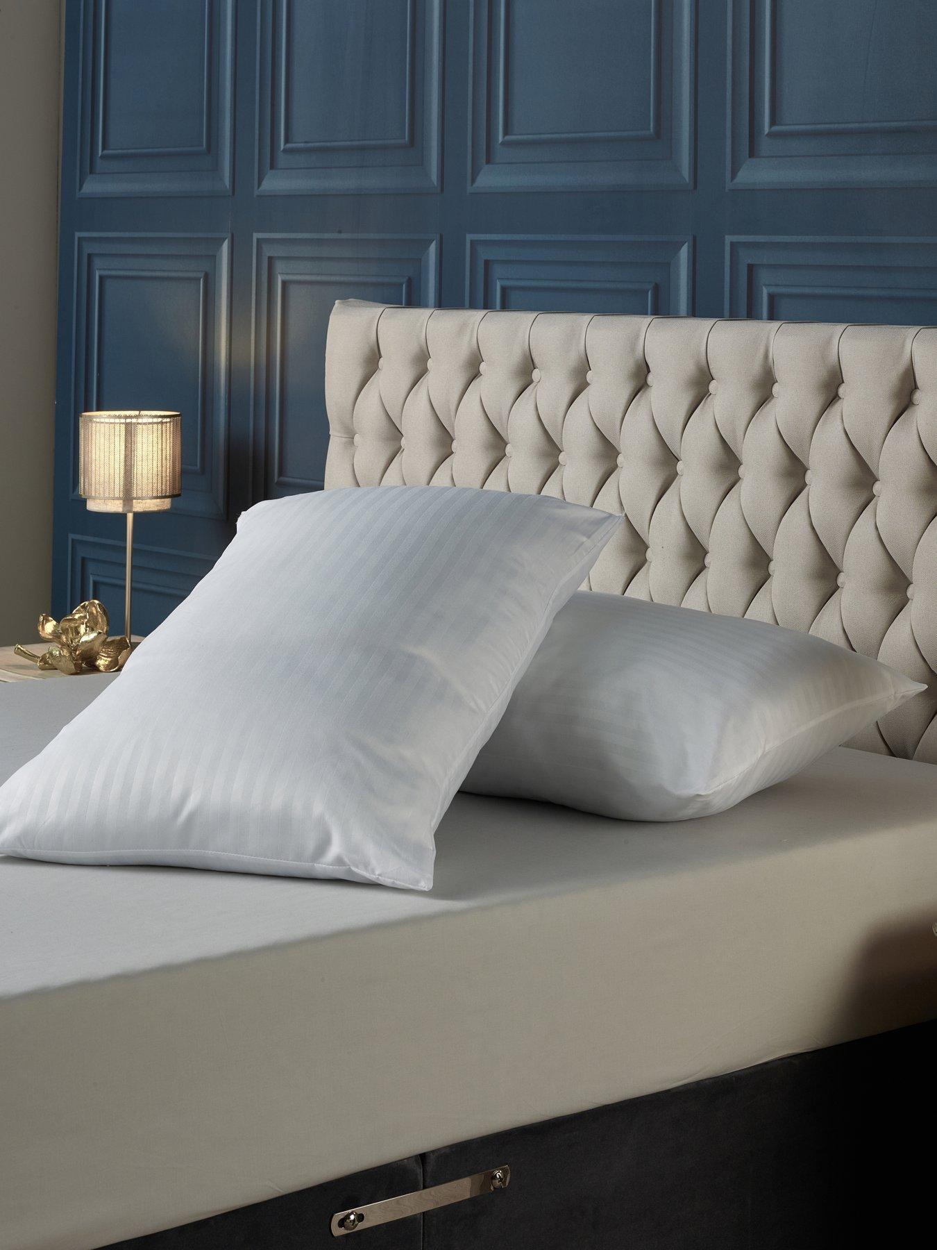 the-very-collection-classic-cotton-hotel-stripe-pillow-pairoutfit