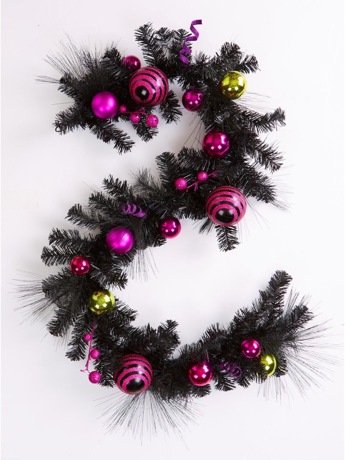 festive-witch-halloween-garland-180-cmstillFront