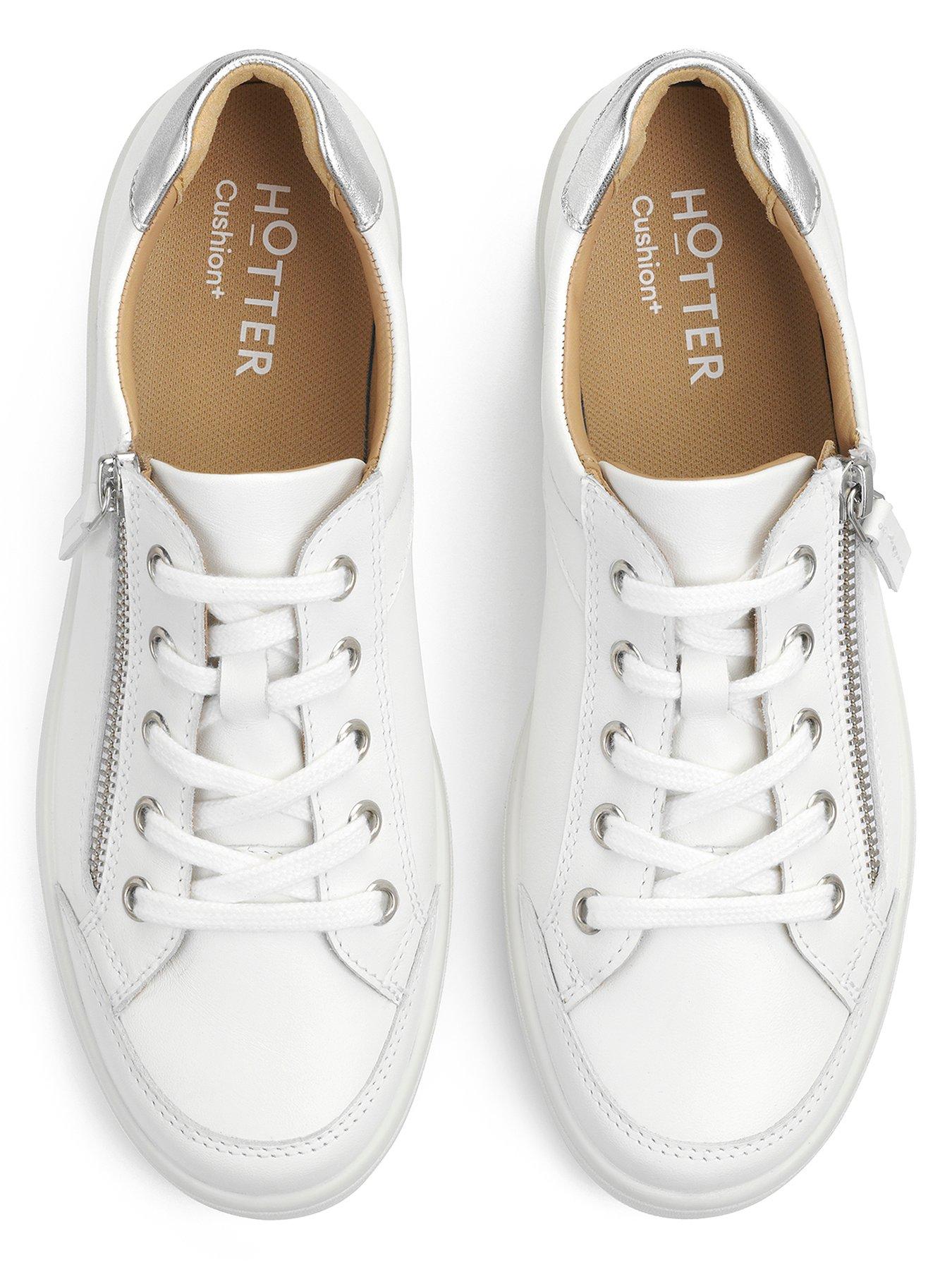 hotter-hotter-chase-ii-extra-wide-fitting-leather-deck-shoes-whiteoutfit