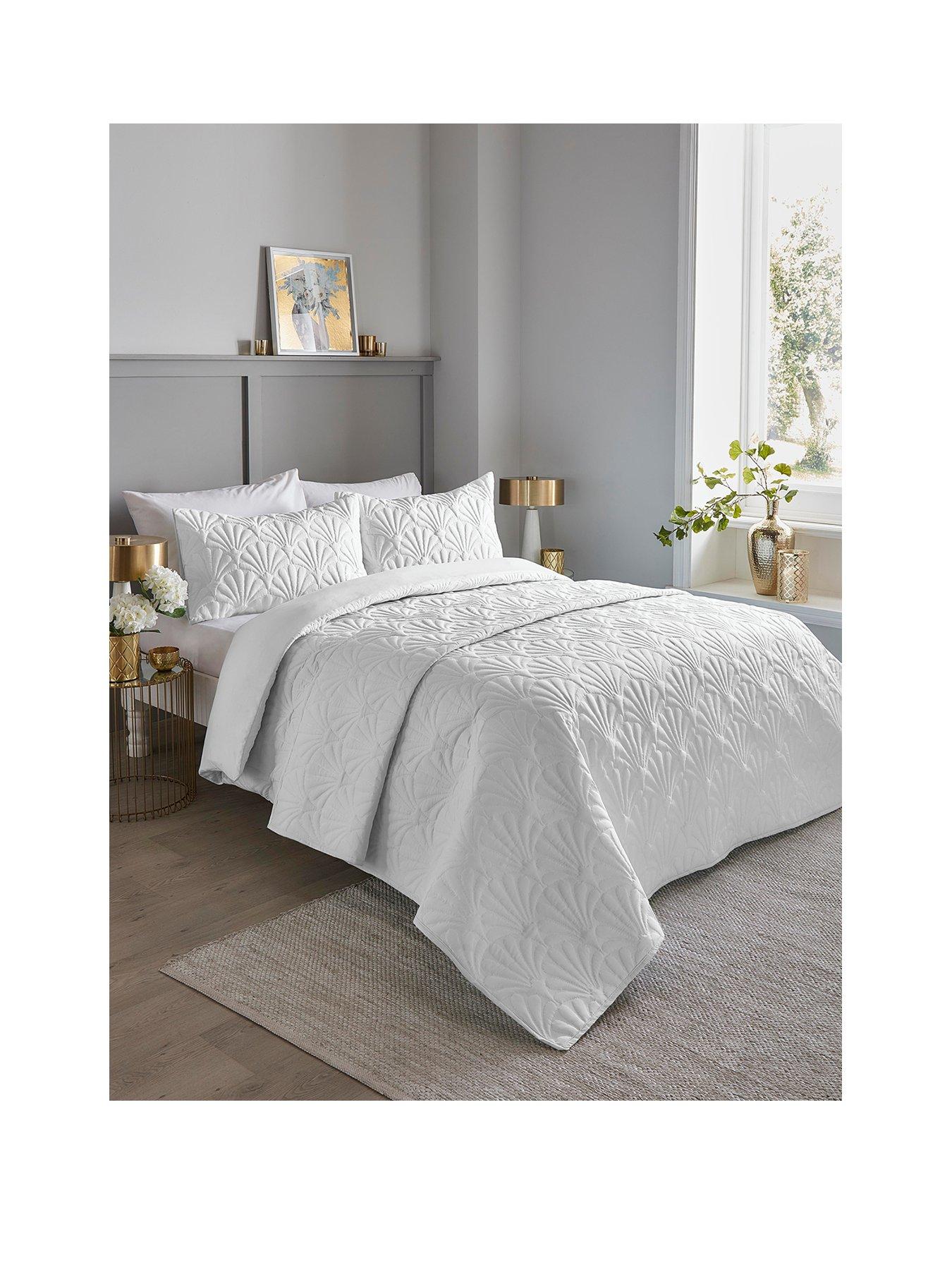 Image 1 of 3 of Serene Cavali Pinsonic Art Deco Duvet Cover Set in White
