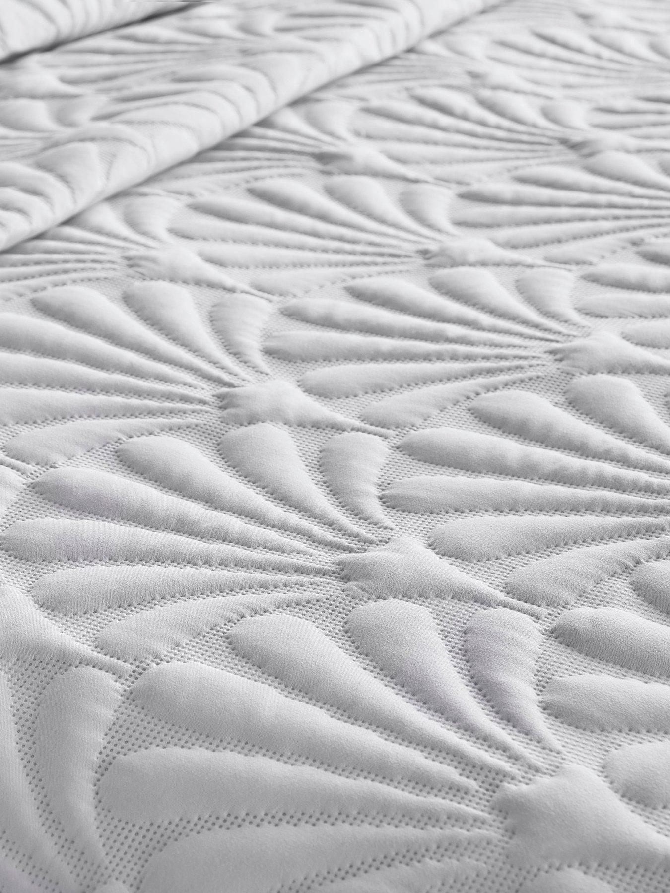 Image 3 of 3 of Serene Cavali Pinsonic Art Deco Duvet Cover Set in White