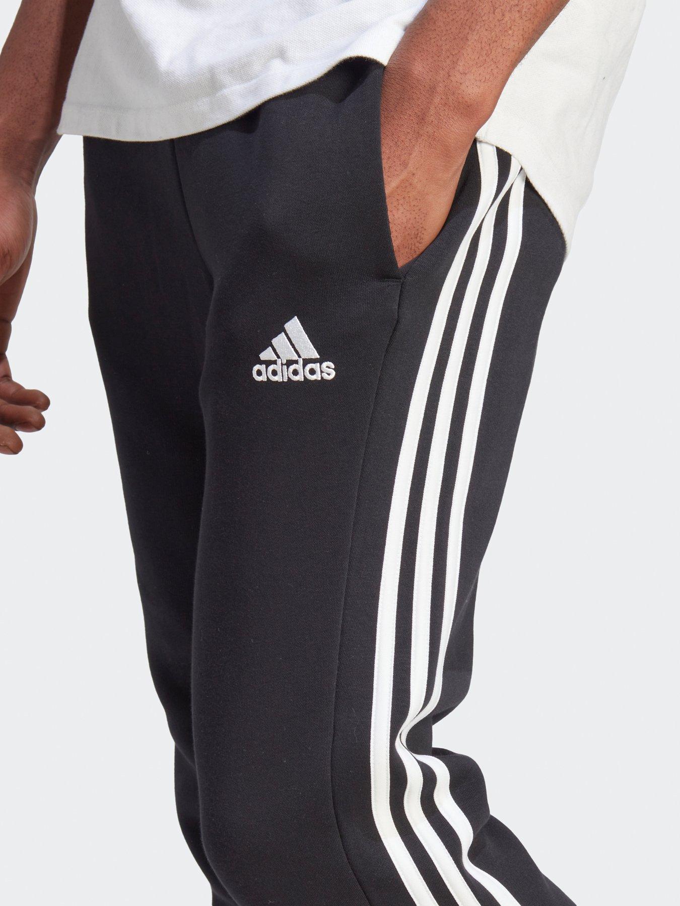 adidas-sportswear-mens-essentials-joggers-blackwhiteoutfit