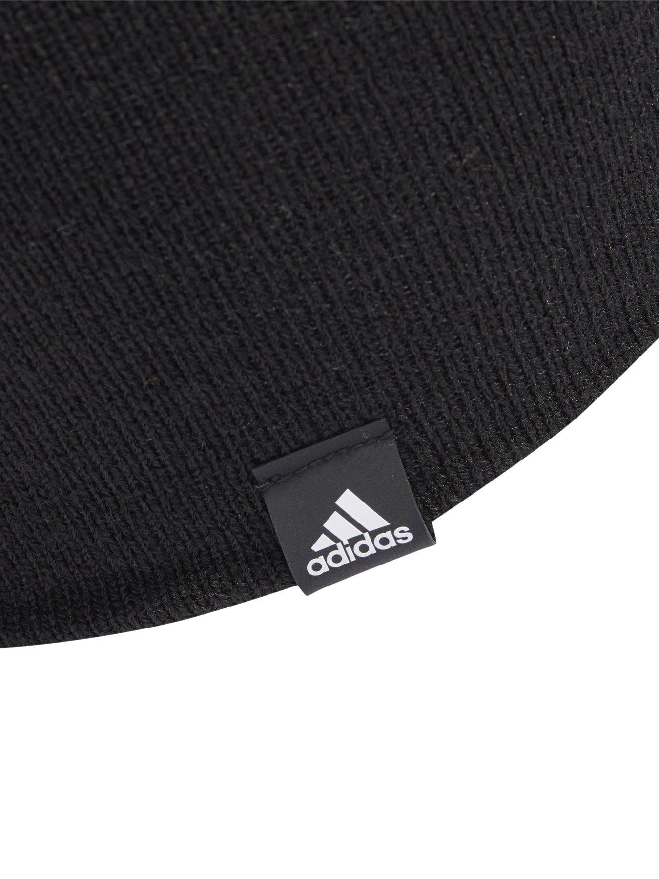 adidas-sportswear-daily-beanie-blackwhiteoutfit