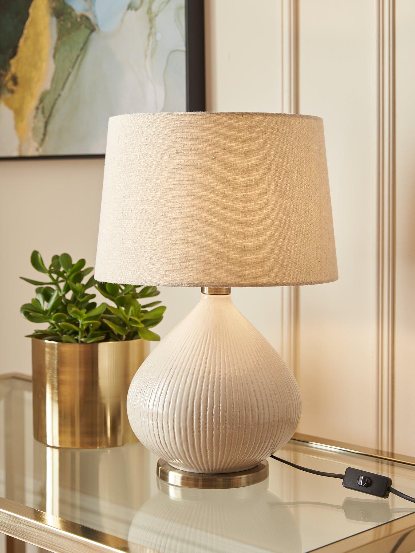 the-very-collection-aveline-ceramic-table-lamp