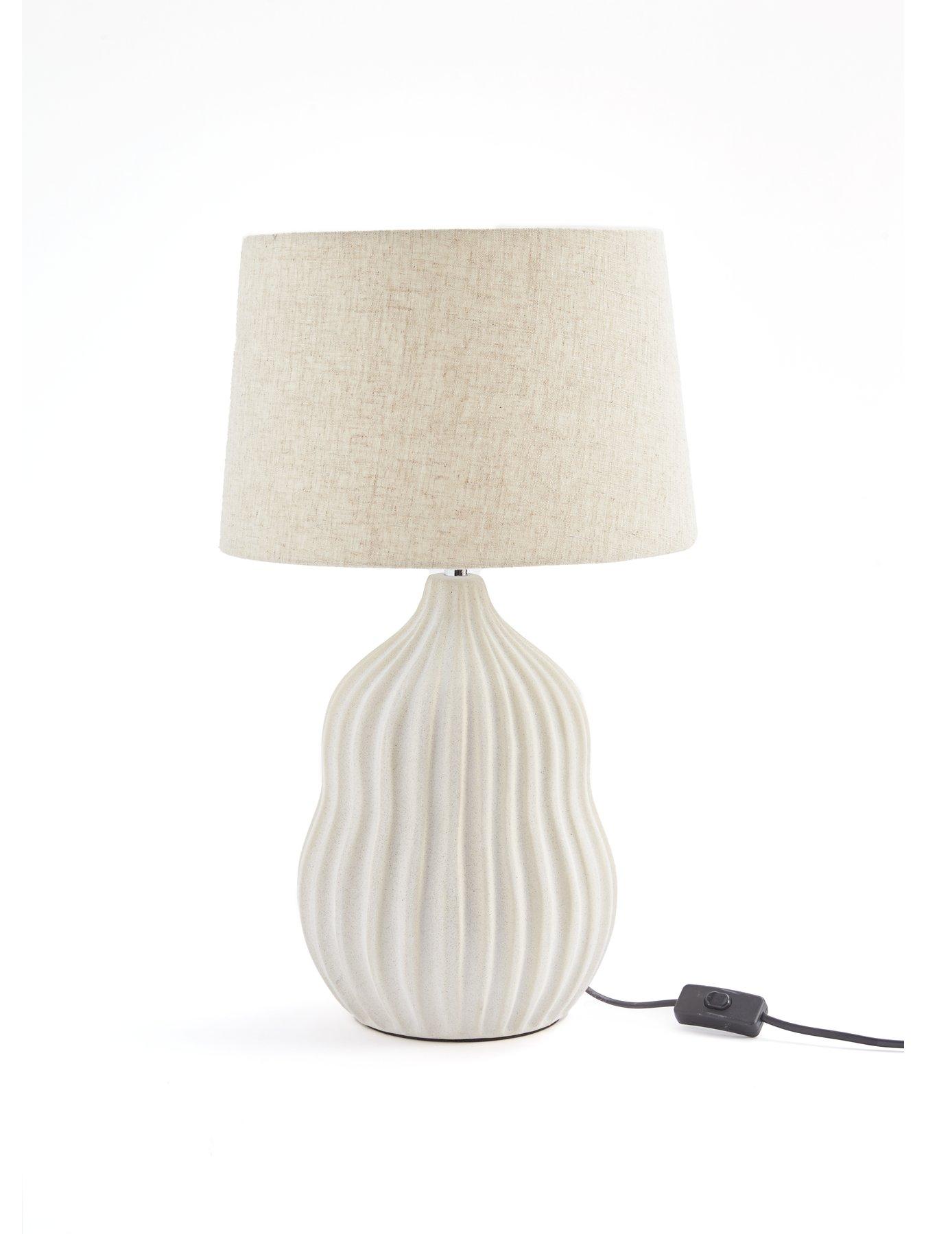 the-very-collection-everly-ceramic-table-lampstillFront