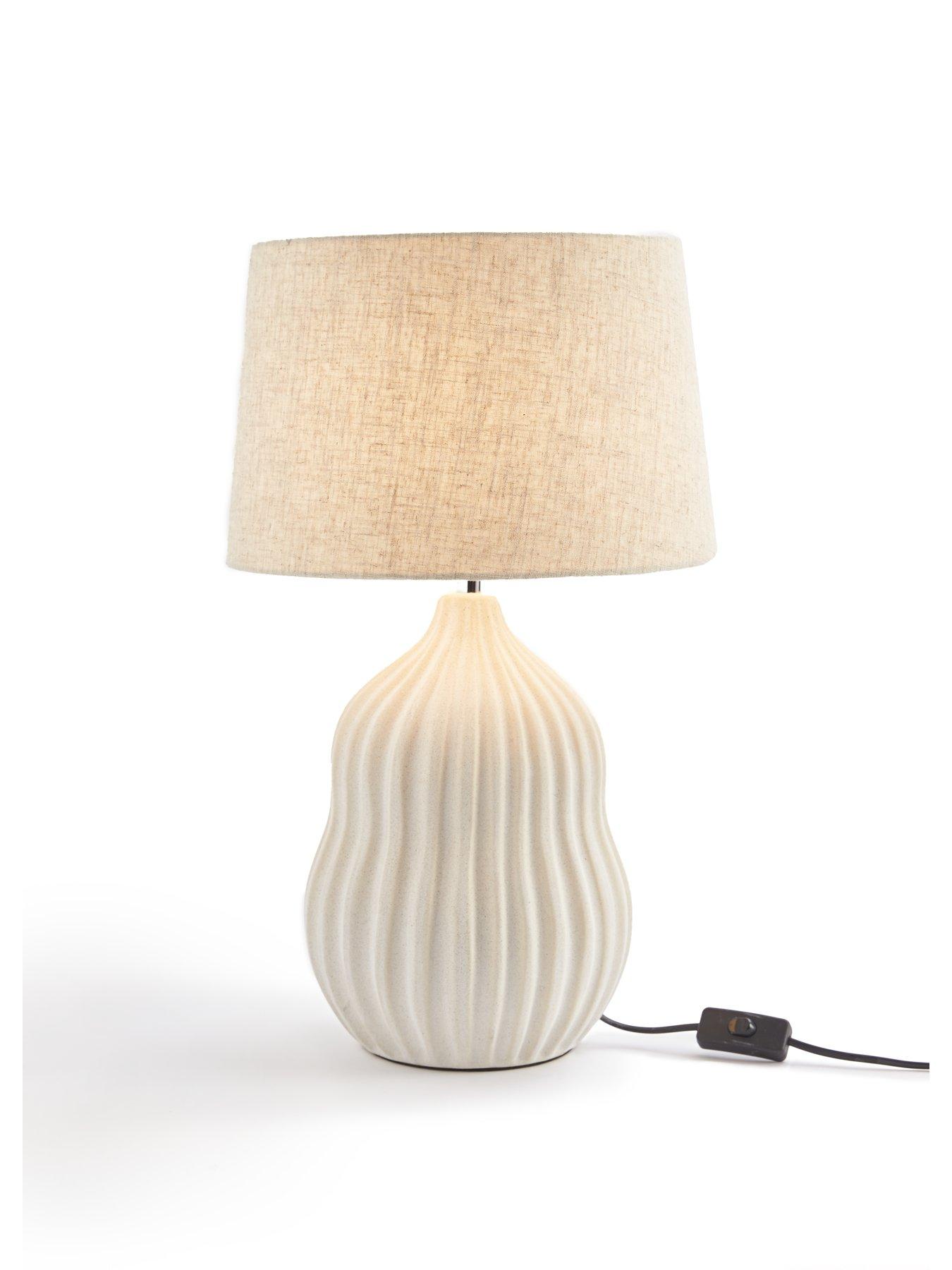 very-home-everly-ceramic-table-lampback