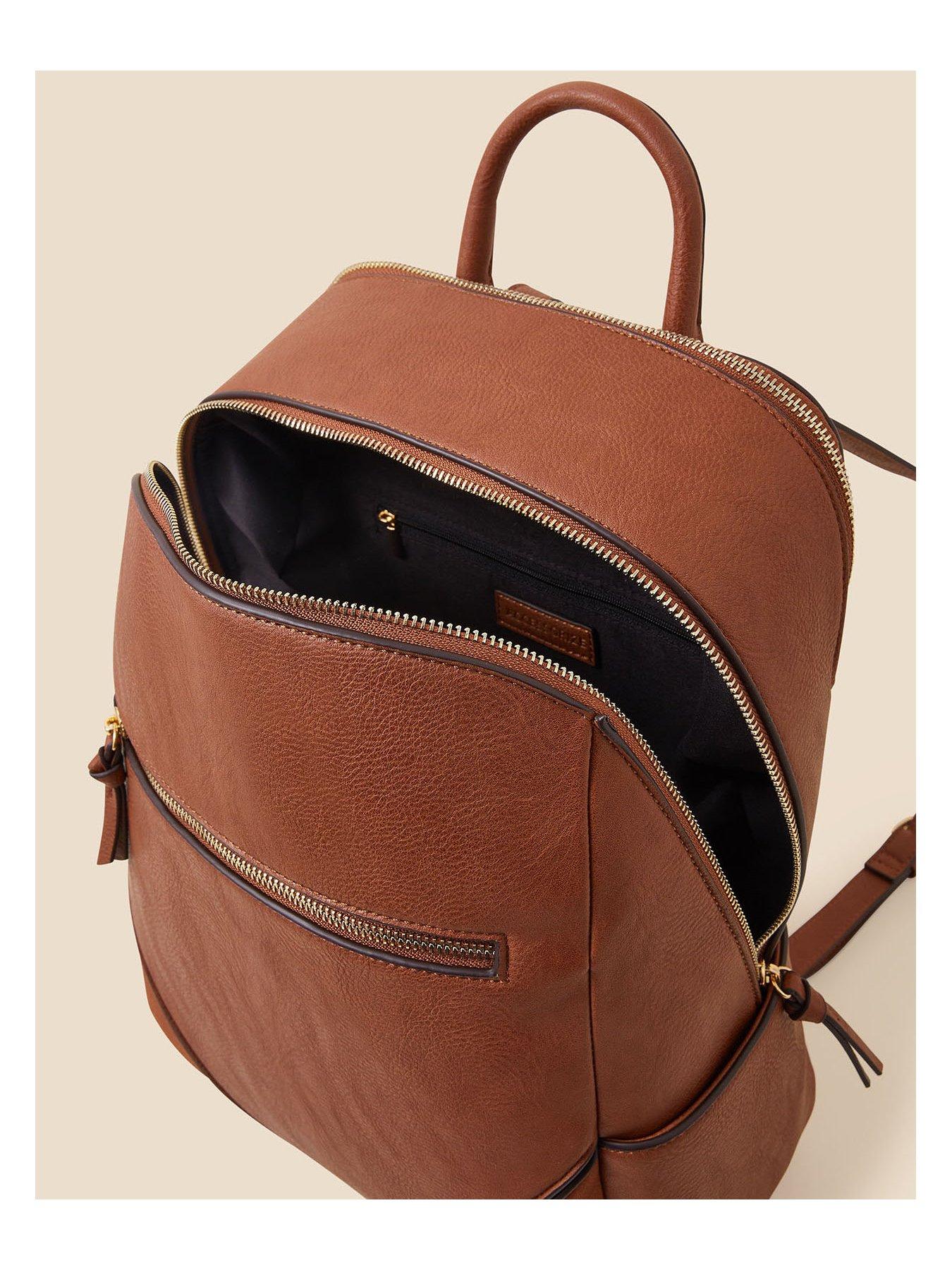 accessorize-classic-zip-around-backpackoutfit